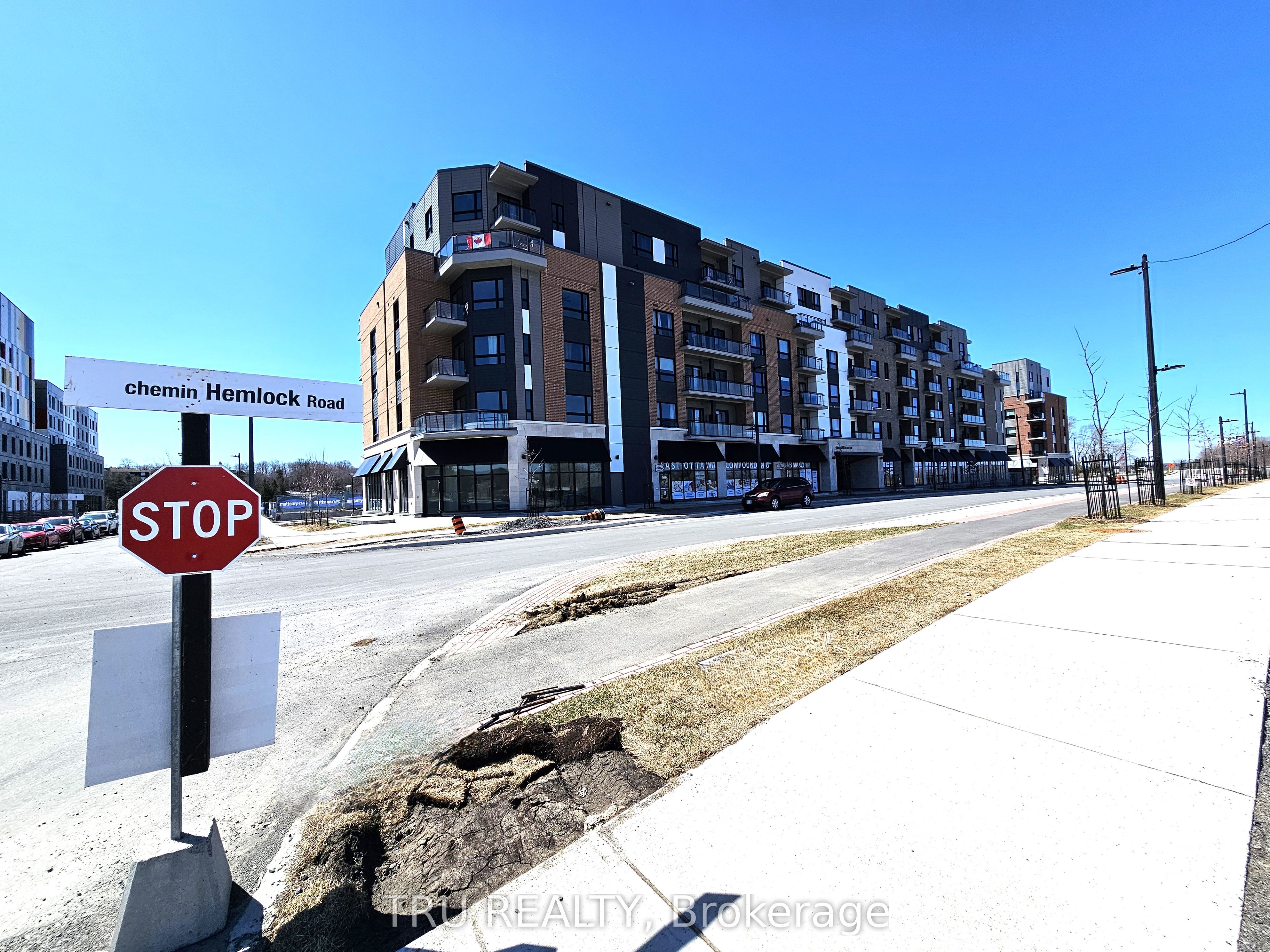 #608 - 1350 Hemlock Road Property Photo