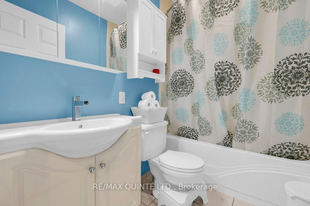 12 Fourth Avenue Property Photo 28