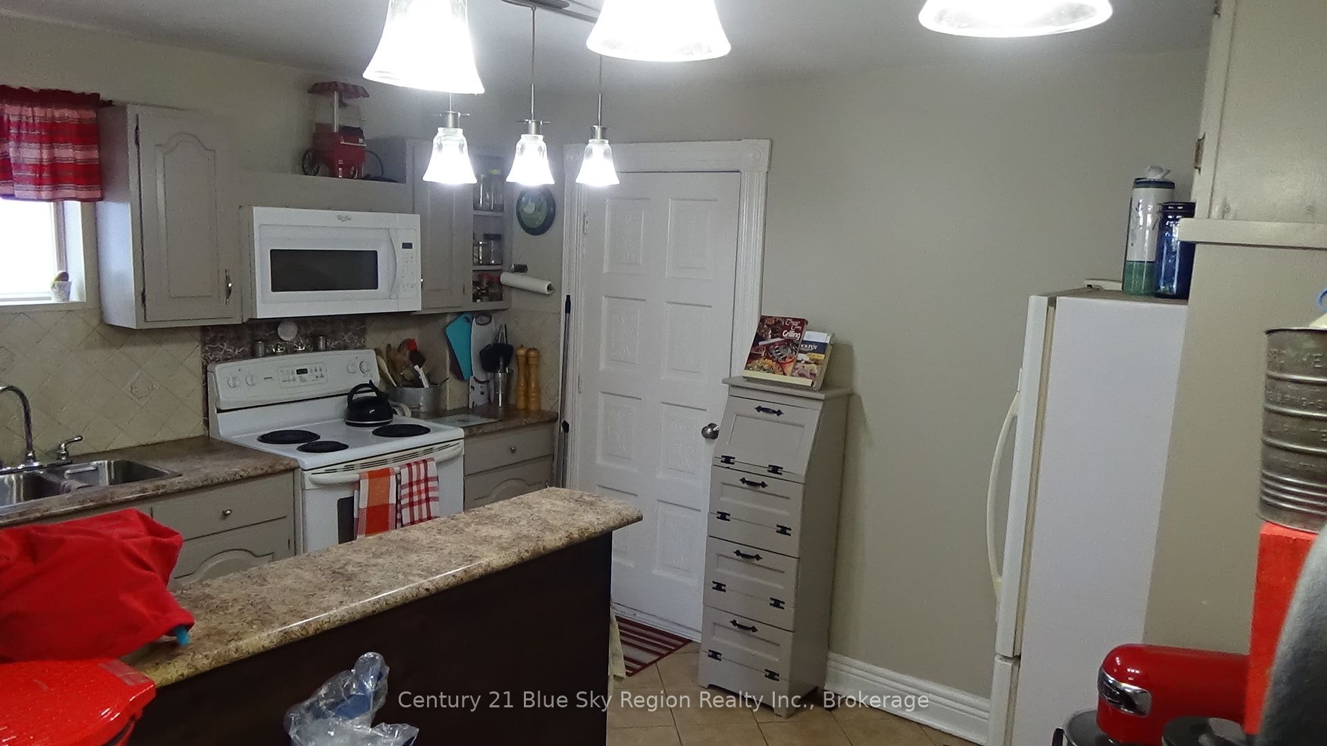 176 Church Street Property Photo 14