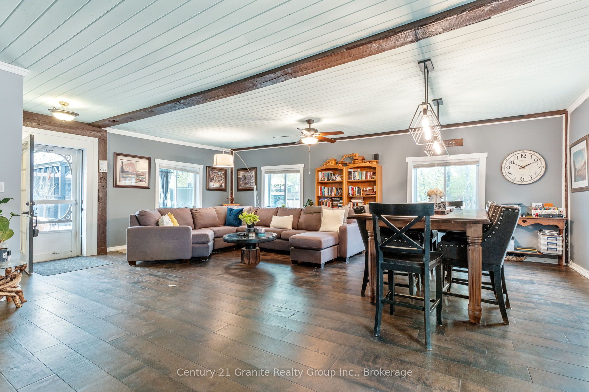 1736 Kirkfield Road Property Photo 1