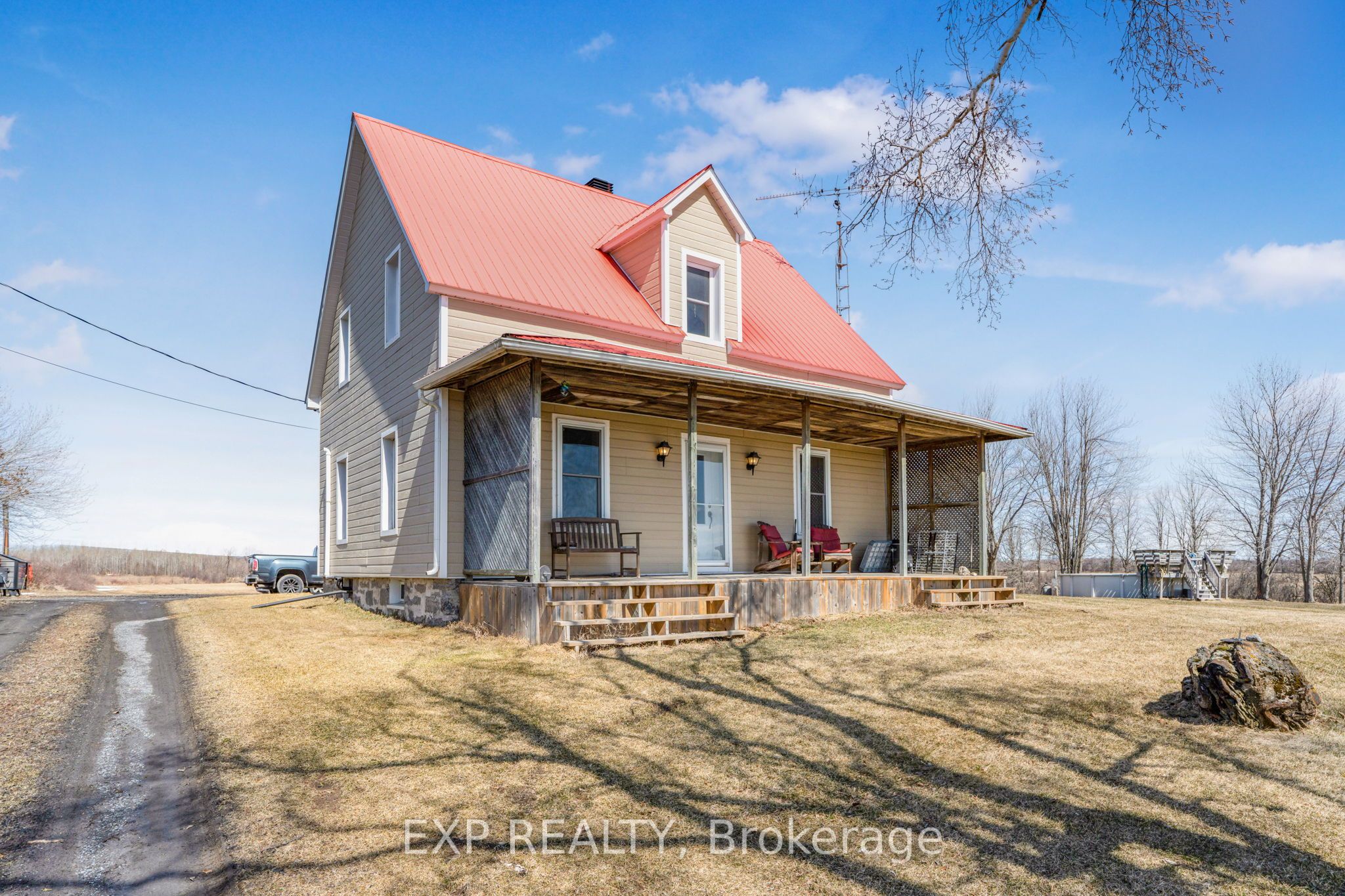 20405 Laggan-glenelg Road Property Photo 1
