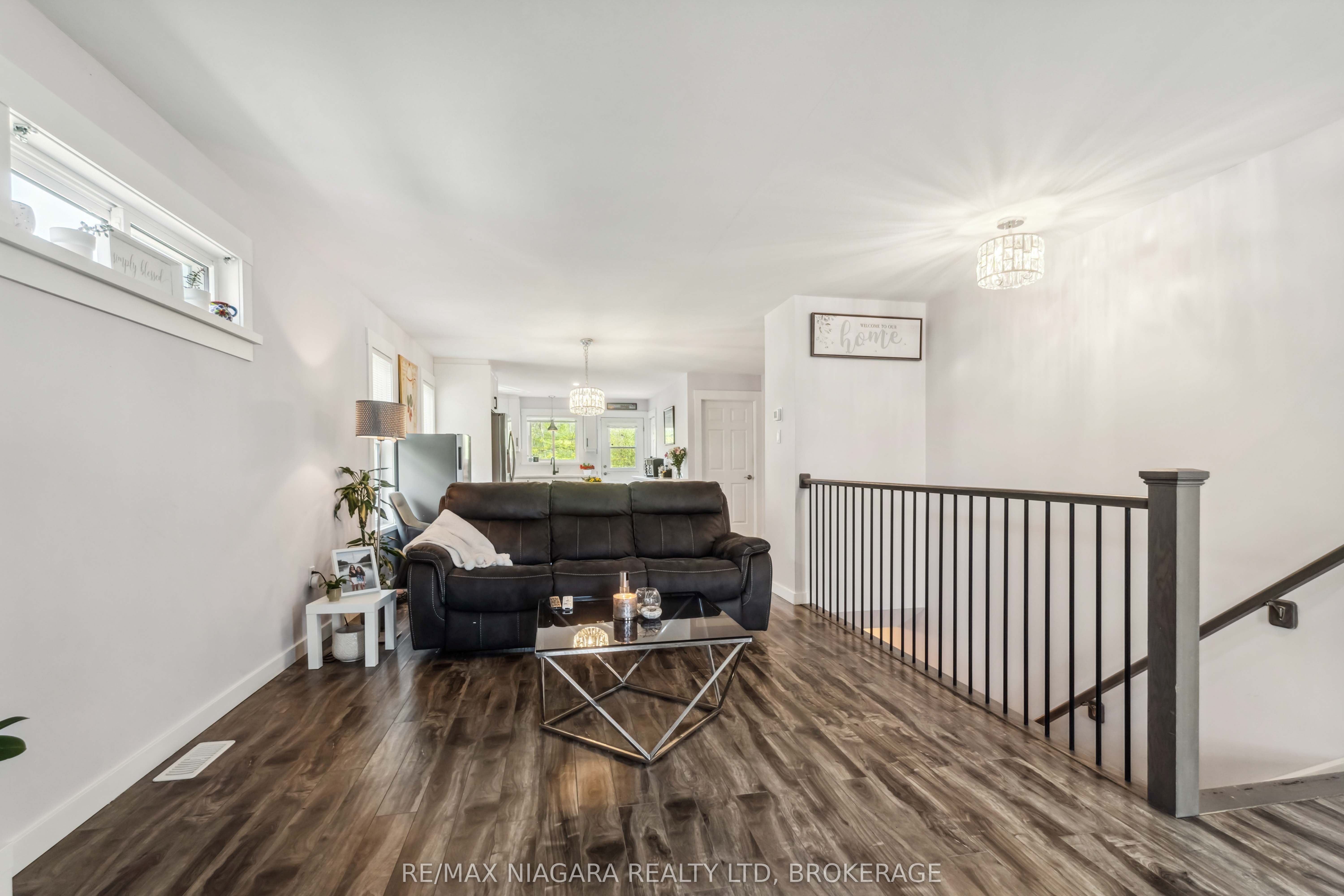 246 Martin Street Property Photo 9