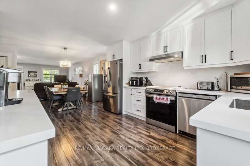 246 Martin Street Property Photo 18