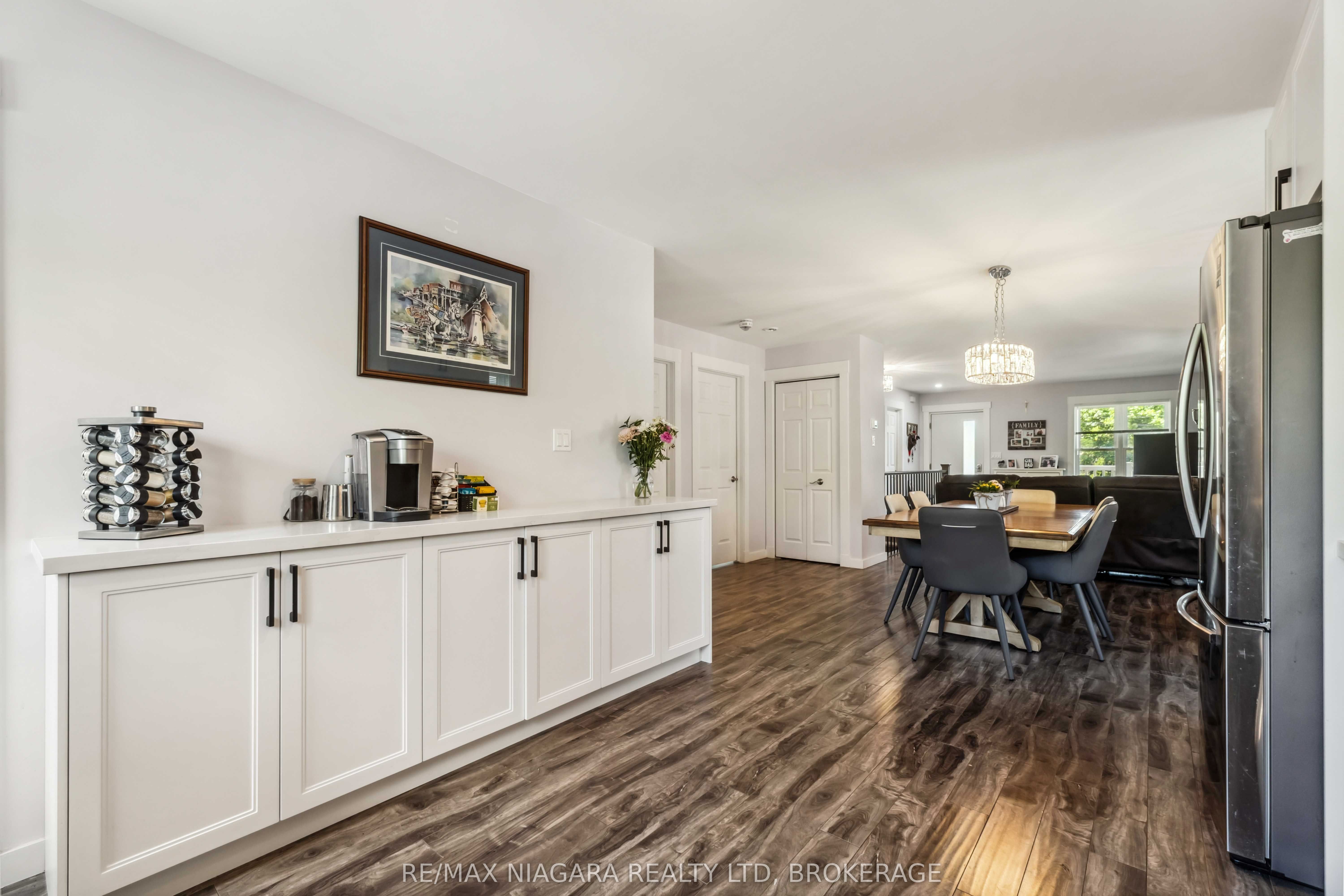 246 Martin Street Property Photo 19