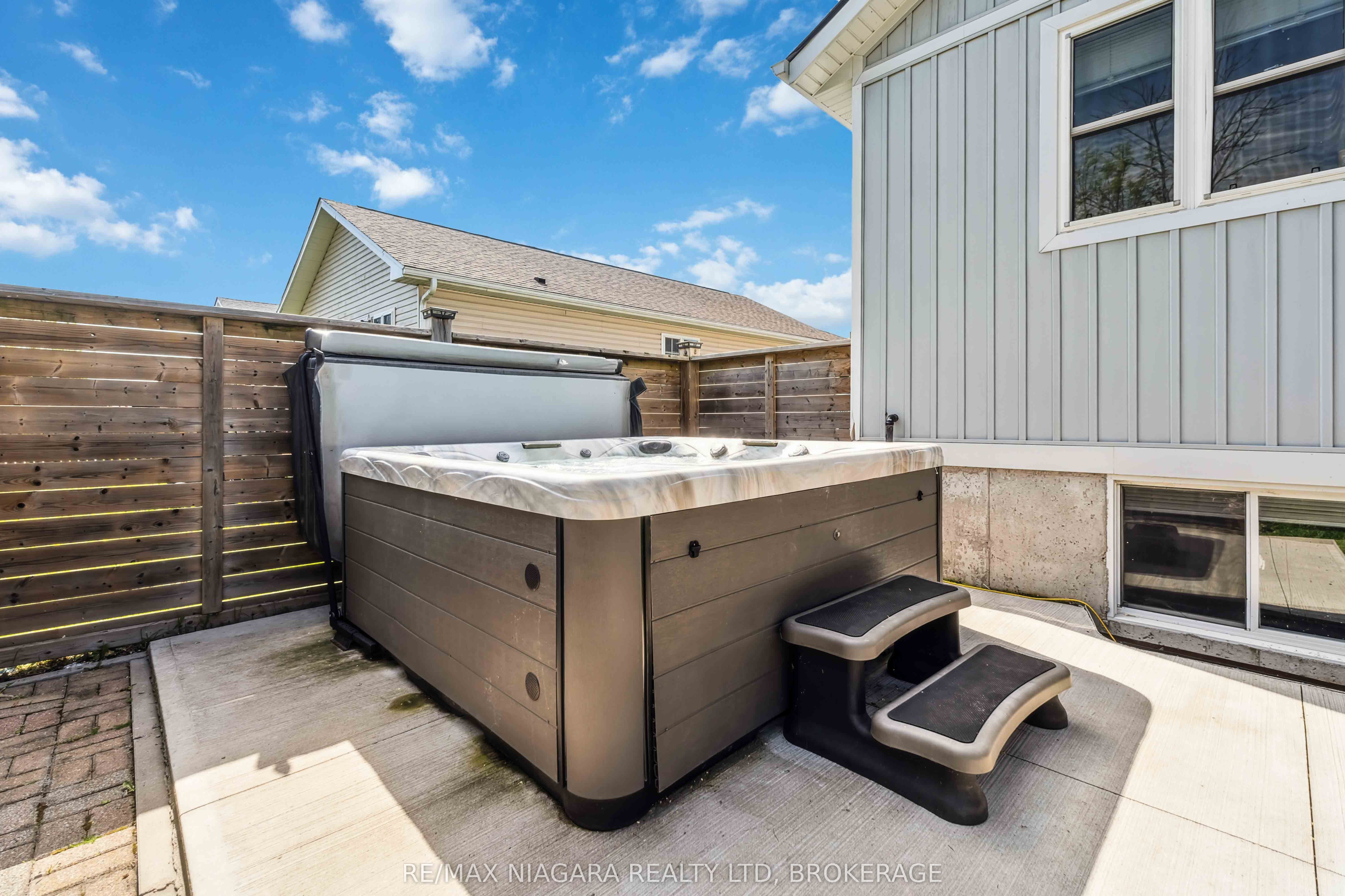 246 Martin Street Property Photo 42