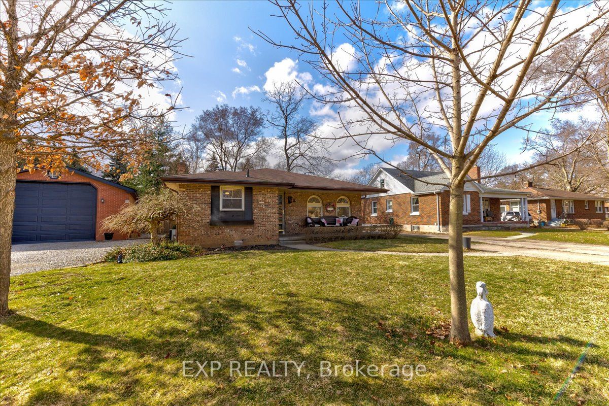 11 Glenwood Dr Property Photo