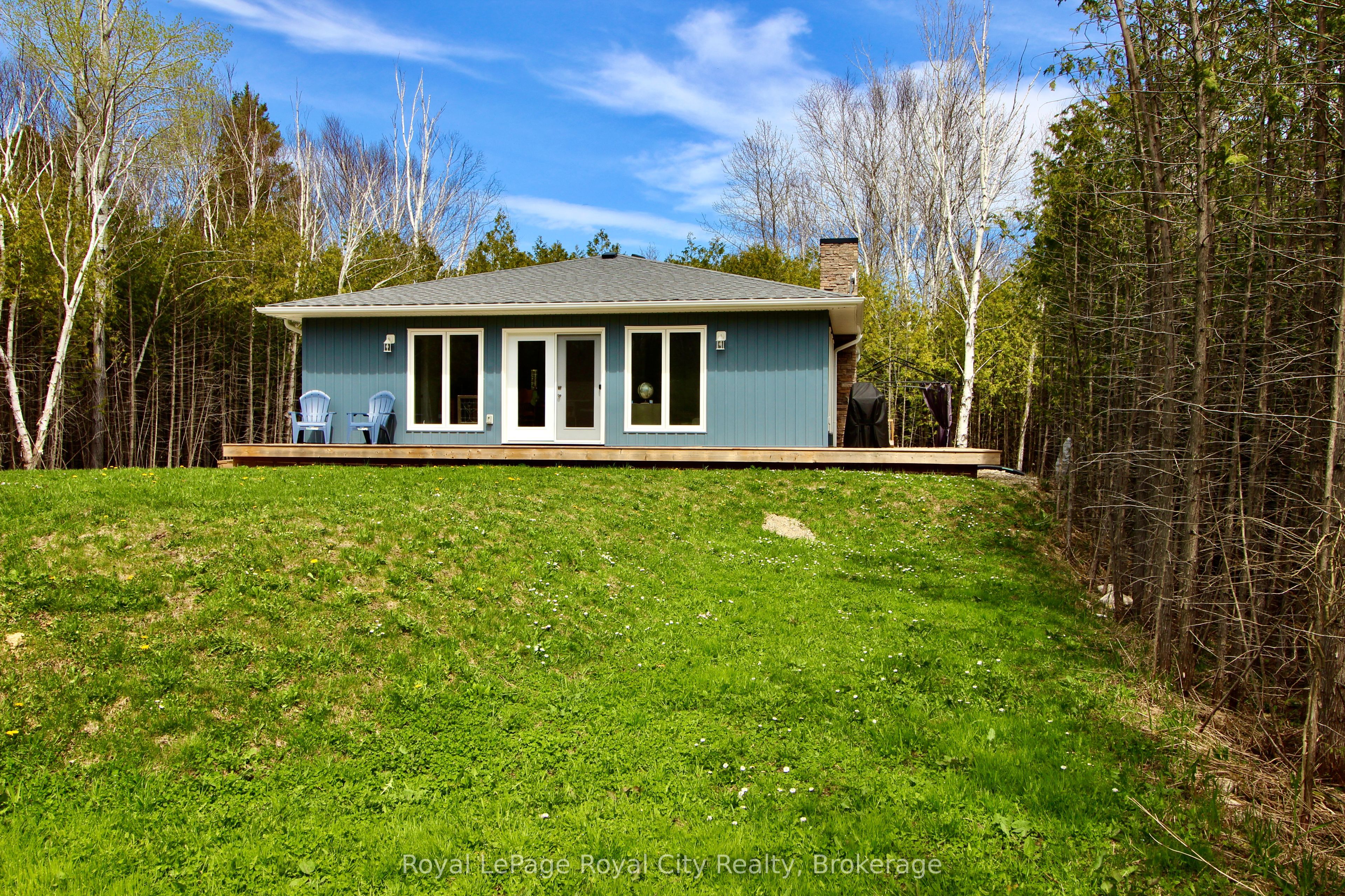 134 Maple Golf Cres Property Photo
