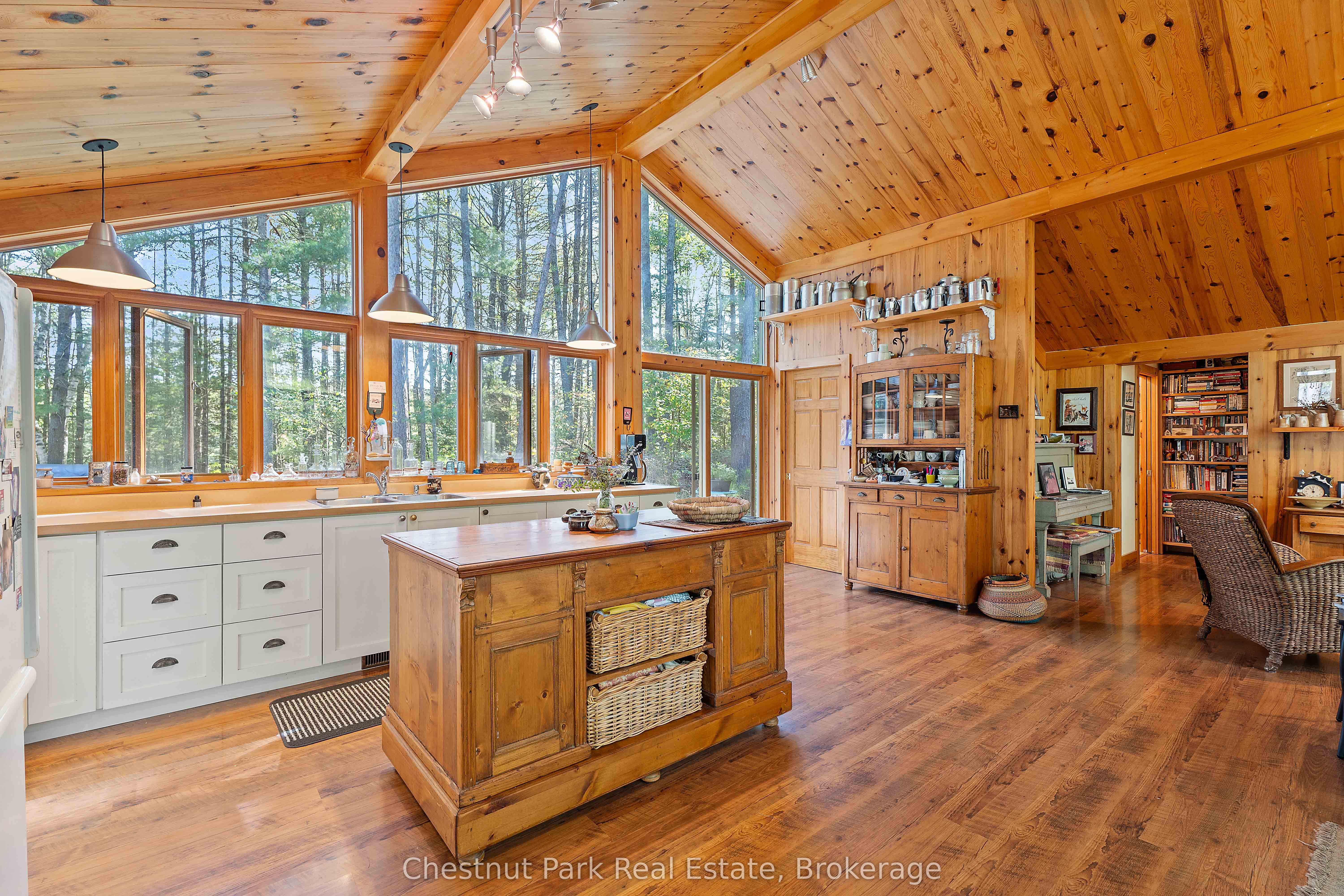 10000 Soyers - Brown Island Property Photo 7
