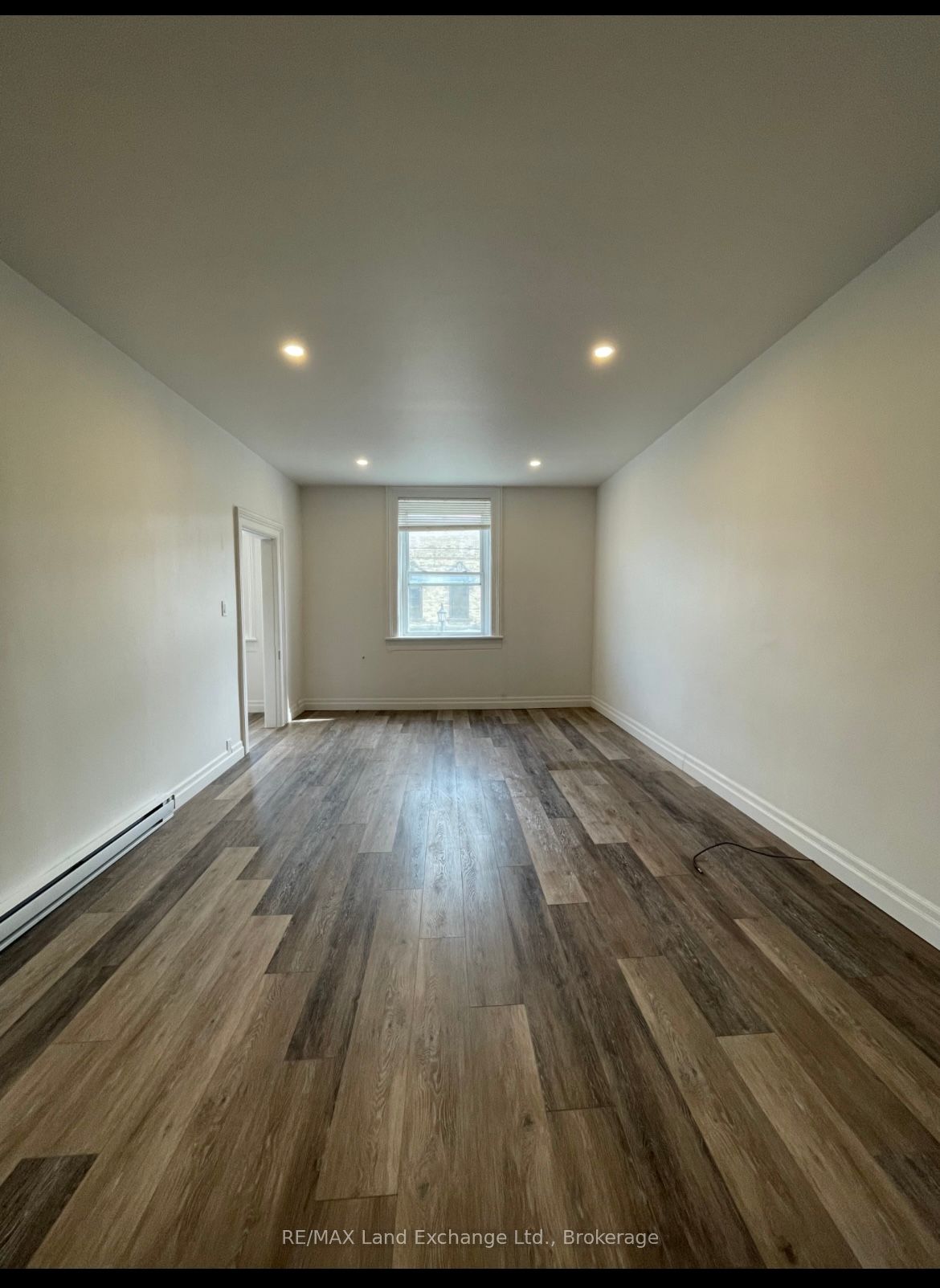 348 Durham Street E Property Photo 10