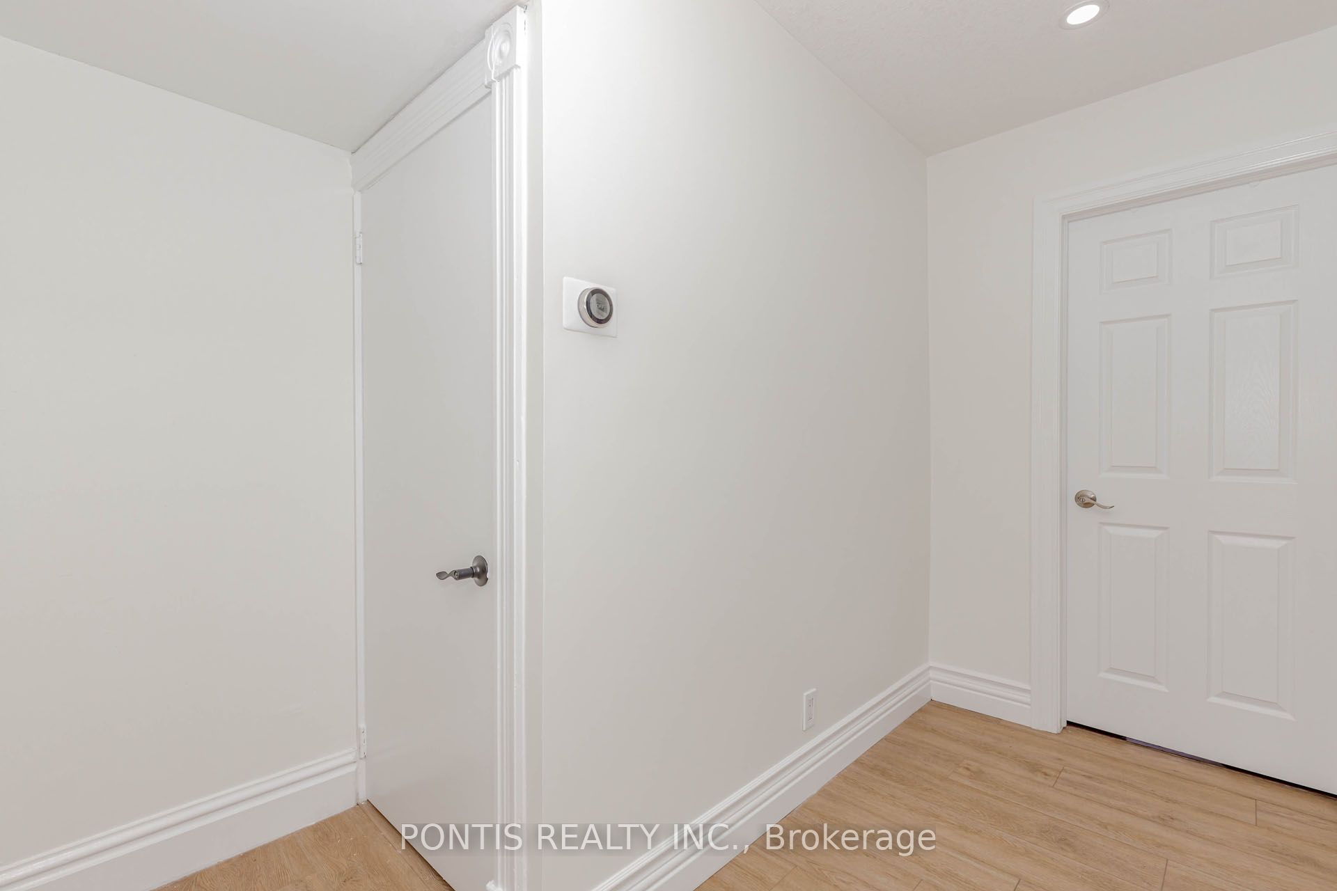 86 Cedar St Property Photo 9
