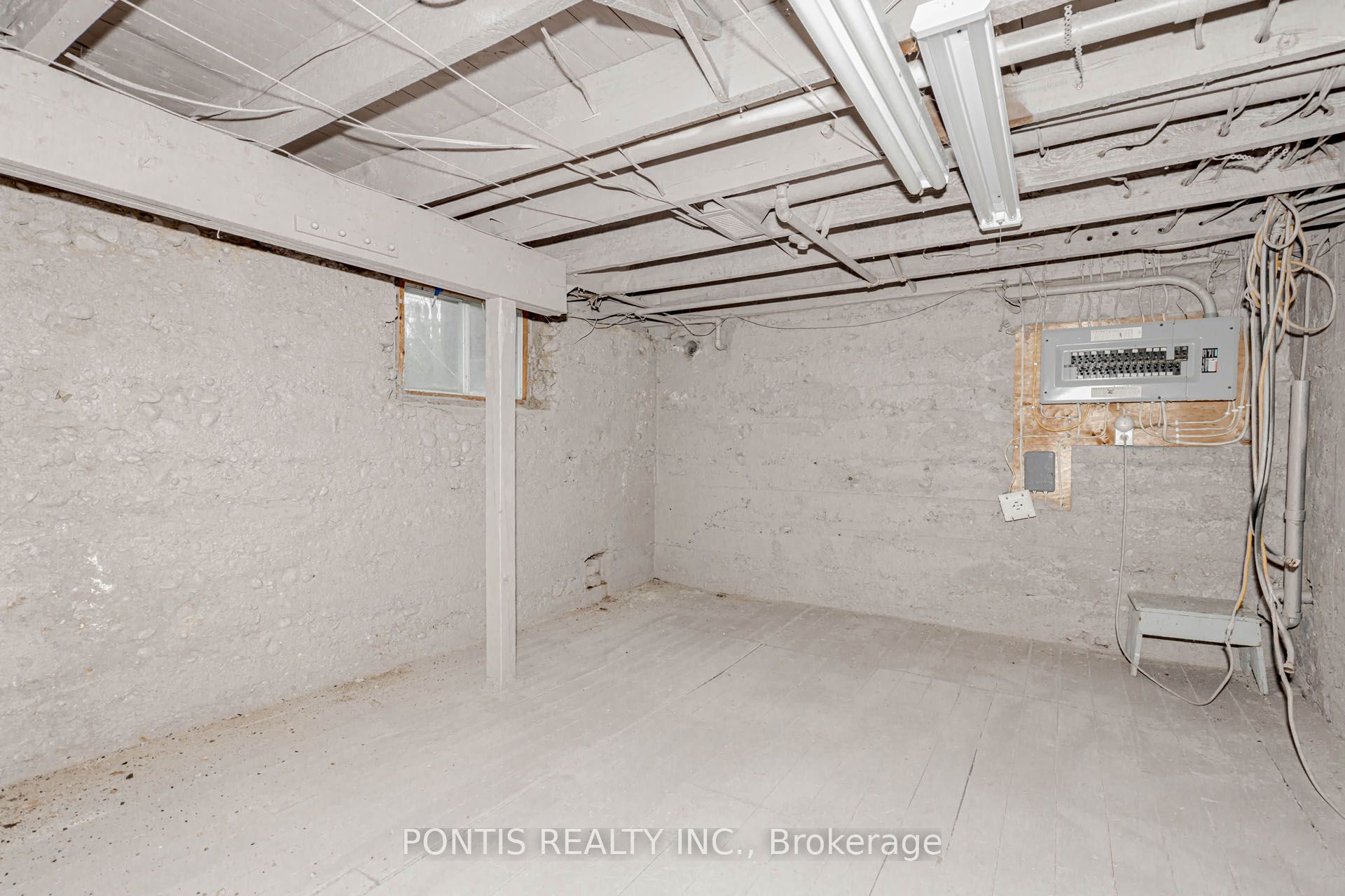 86 Cedar St Property Photo 16