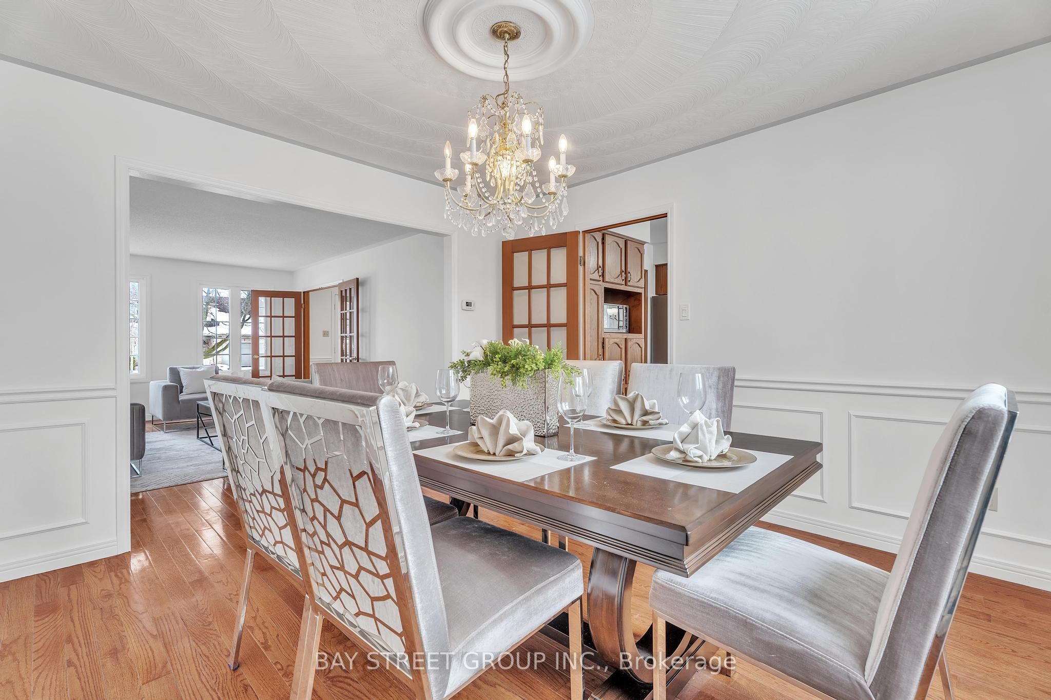 976 Griffith Street Property Photo 12