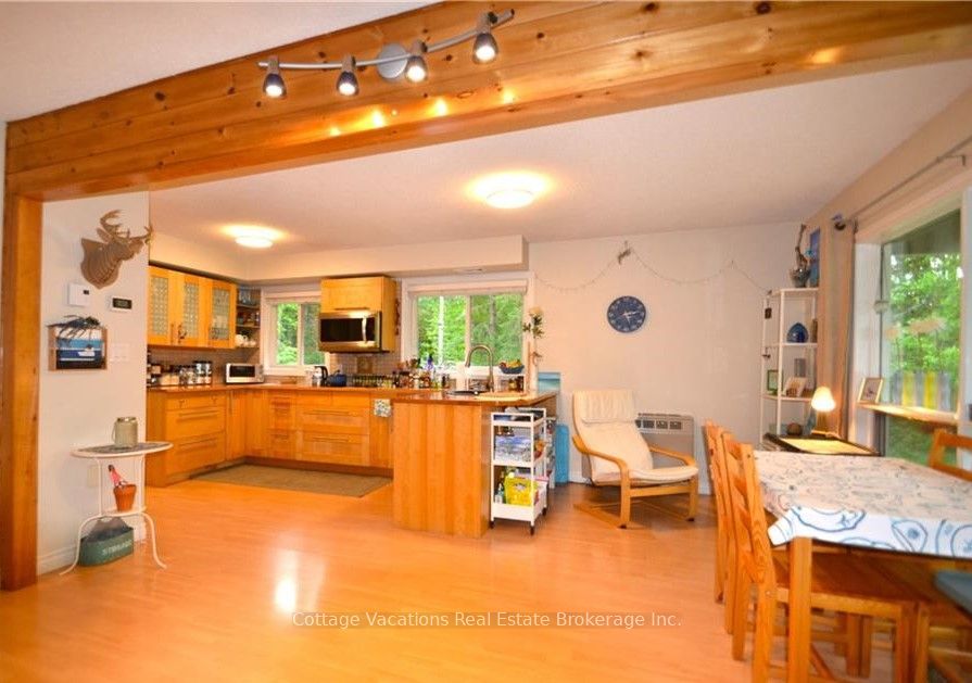 341 Old North Road Property Photo 14