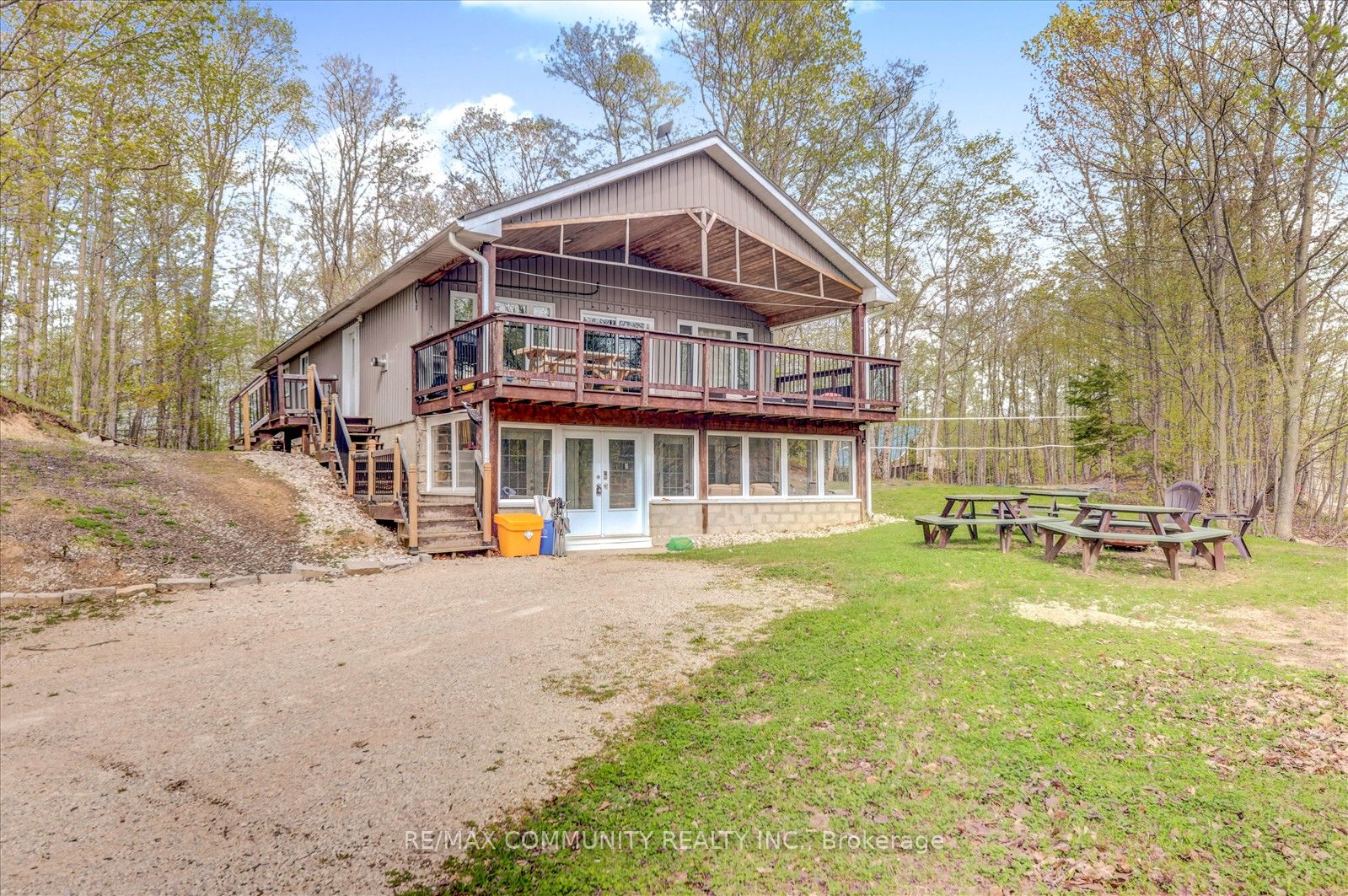 3 Sugarbush Rd Property Photo 1