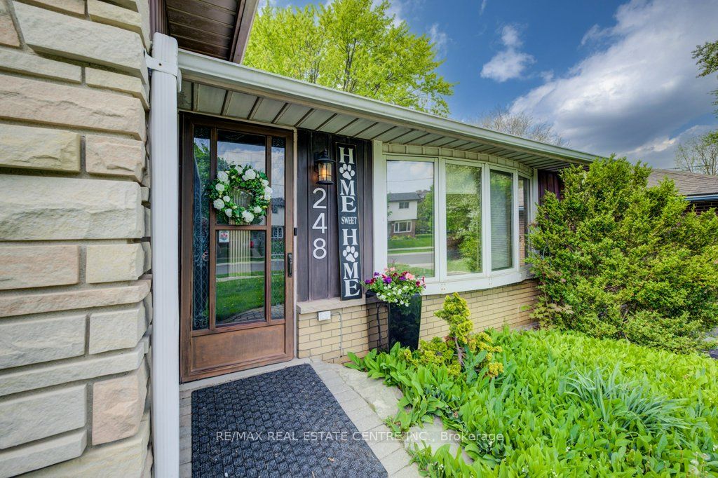 248 Fergus Avenue Property Photo 3