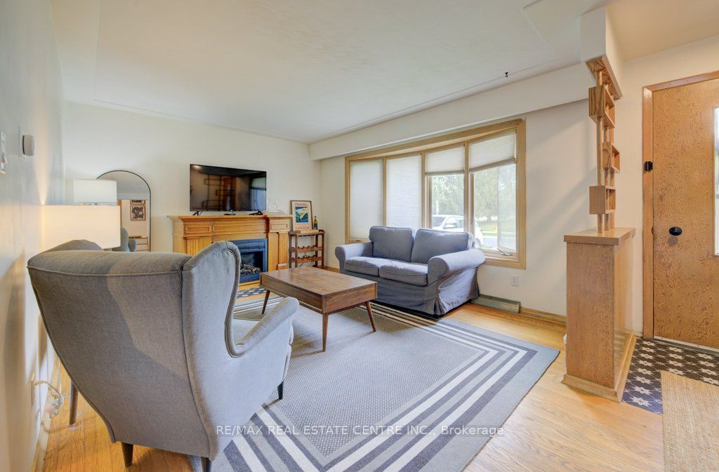 248 Fergus Avenue Property Photo 8