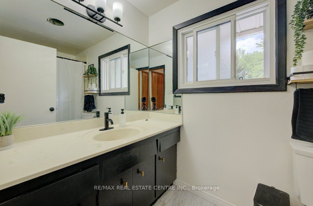 248 Fergus Avenue Property Photo 20