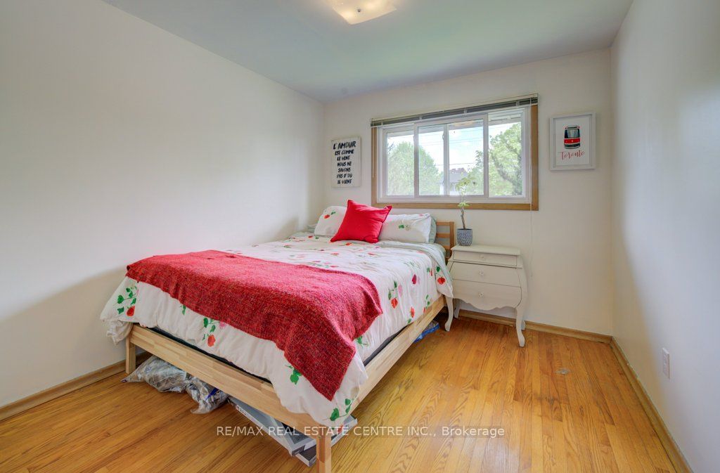248 Fergus Avenue Property Photo 22