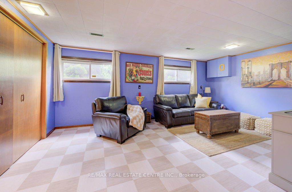 248 Fergus Avenue Property Photo 28