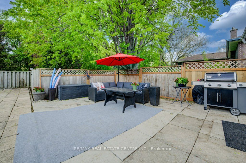 248 Fergus Avenue Property Photo 36