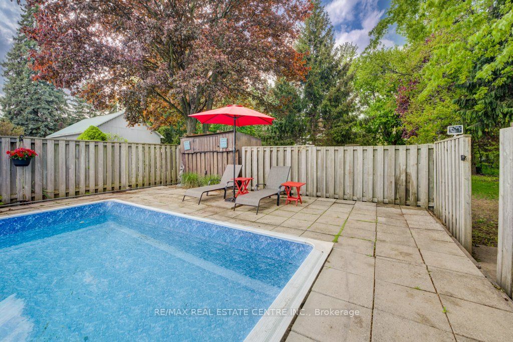 248 Fergus Avenue Property Photo 37