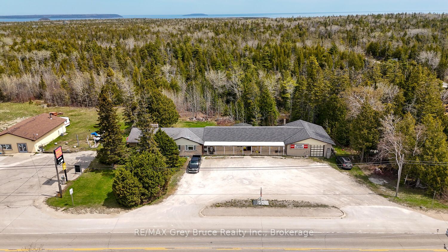 7382 Highway 6 Property Photo 1