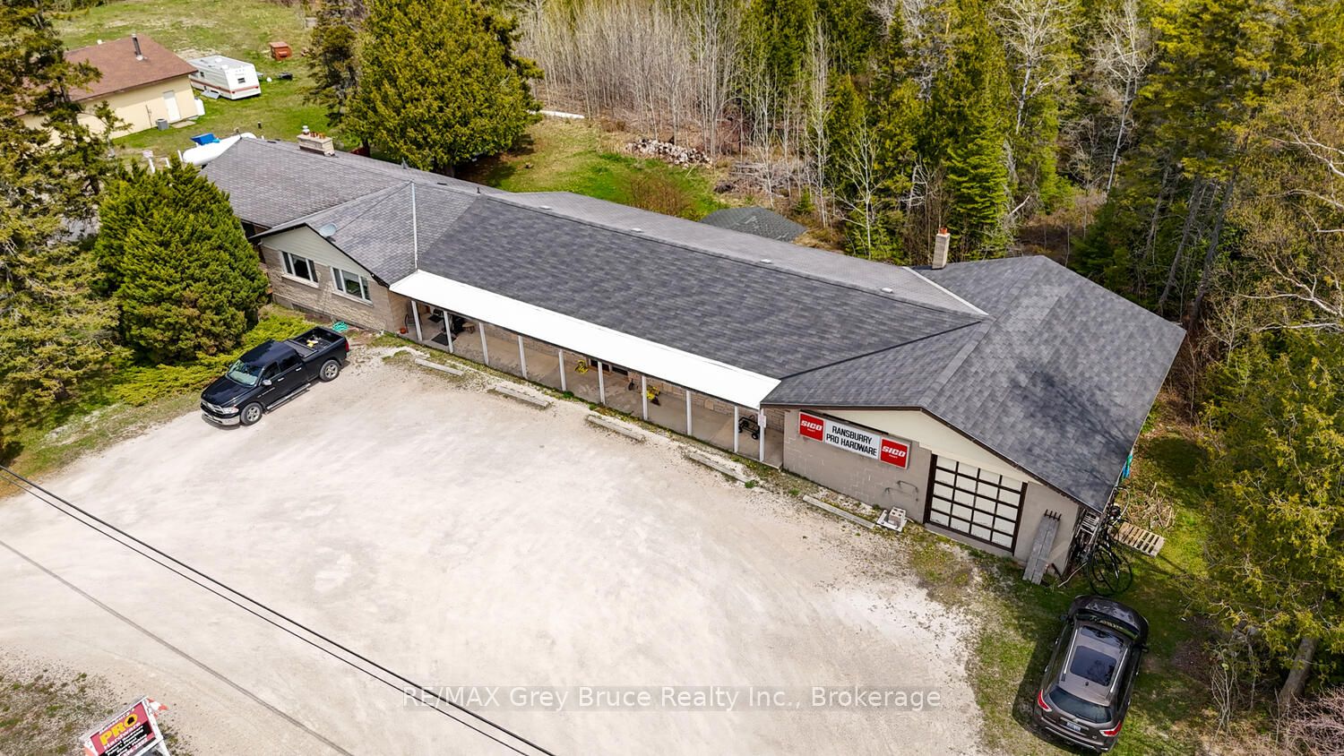 7382 Highway 6 Property Photo