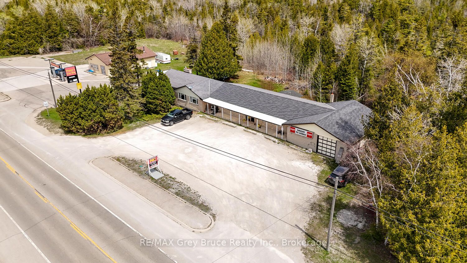 7382 Highway 6 Highway Property Photo 6