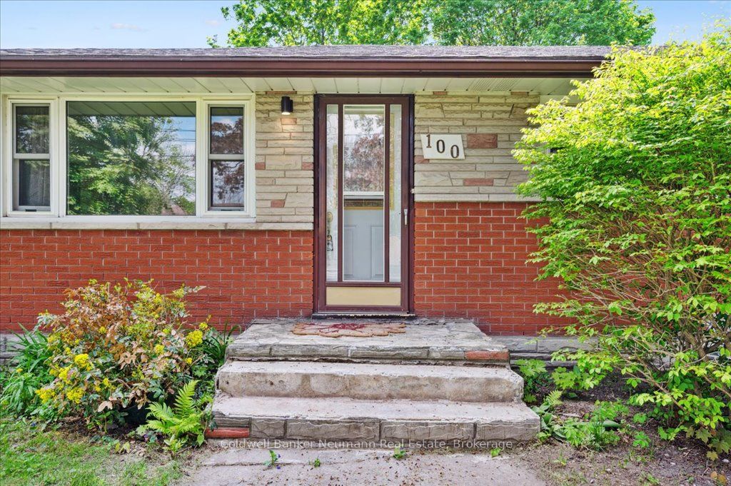 100 Guelph Street Property Photo 5