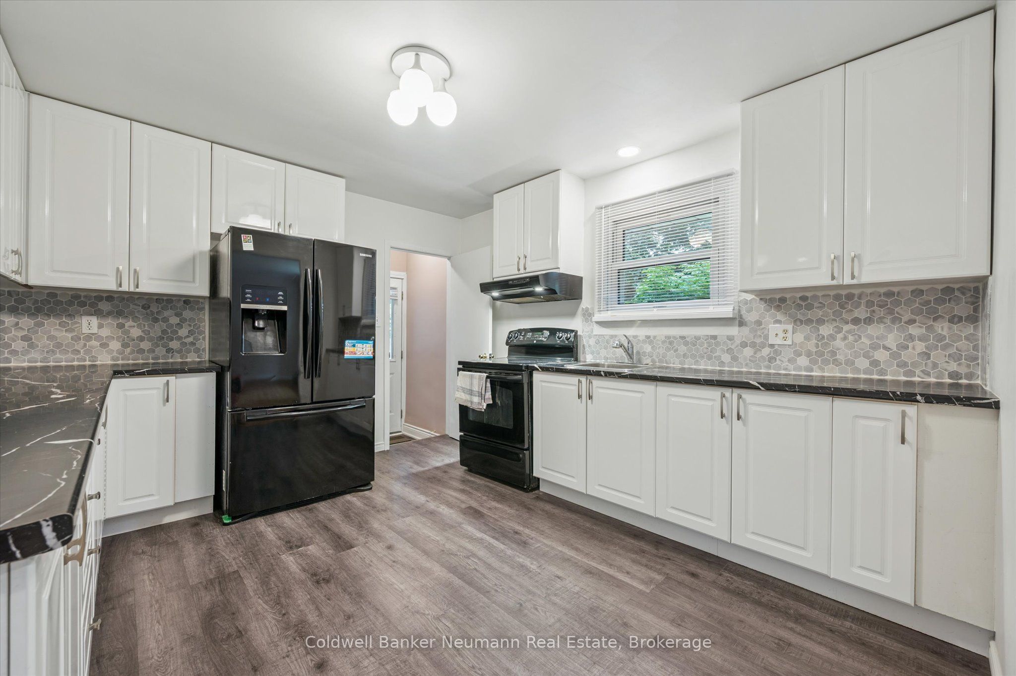 100 Guelph Street Property Photo 10