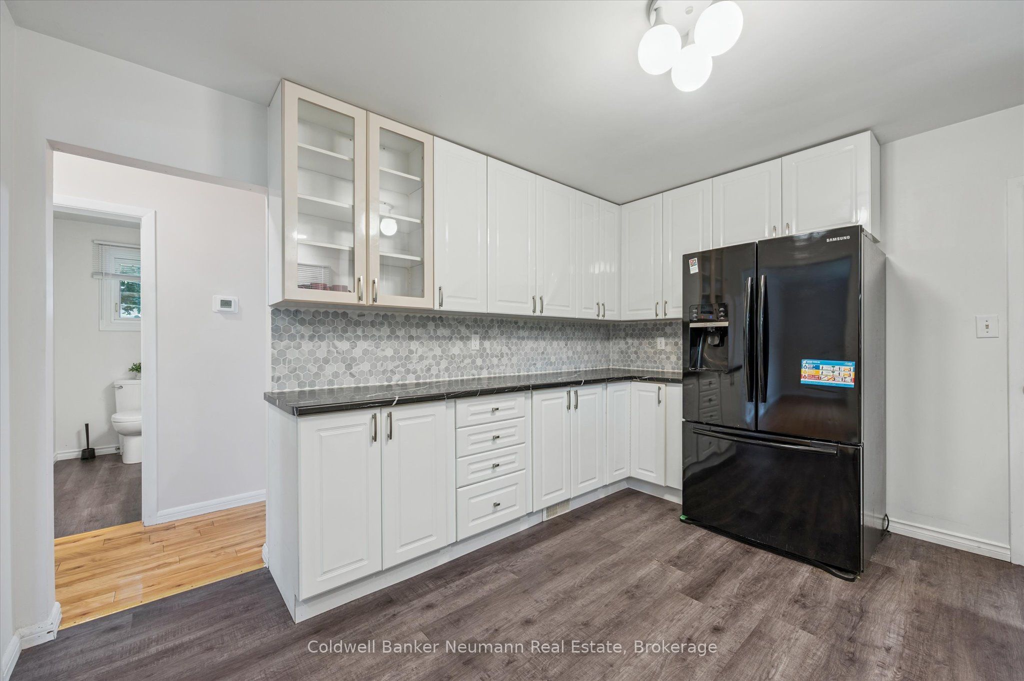 100 Guelph Street Property Photo 11
