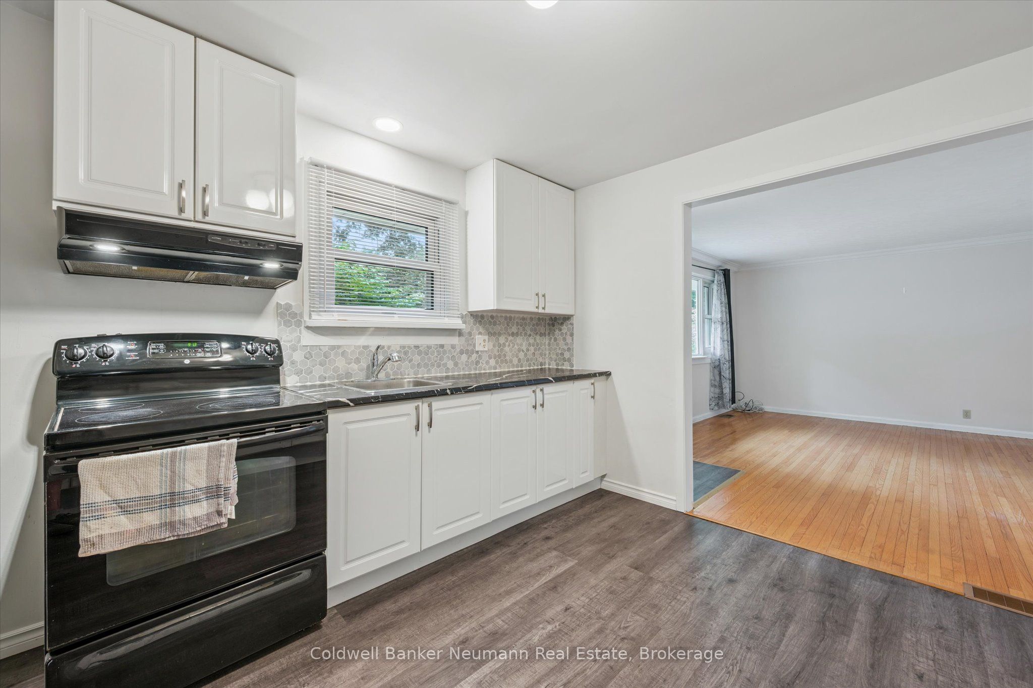 100 Guelph Street Property Photo 12