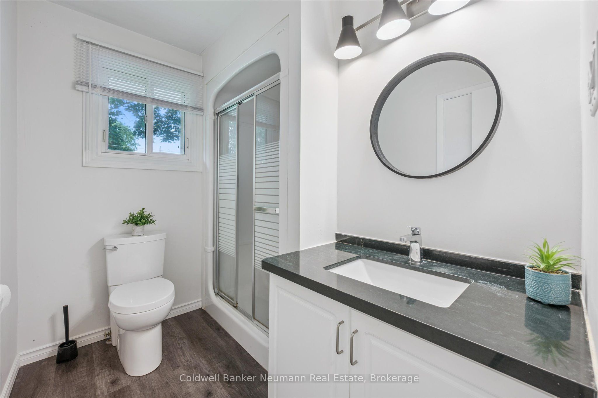 100 Guelph Street Property Photo 14