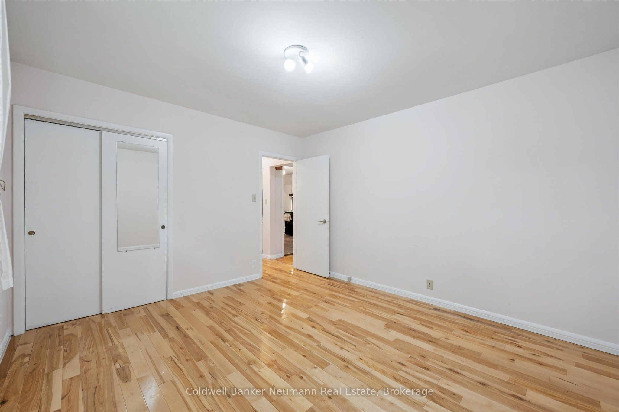 100 Guelph Street Property Photo 26
