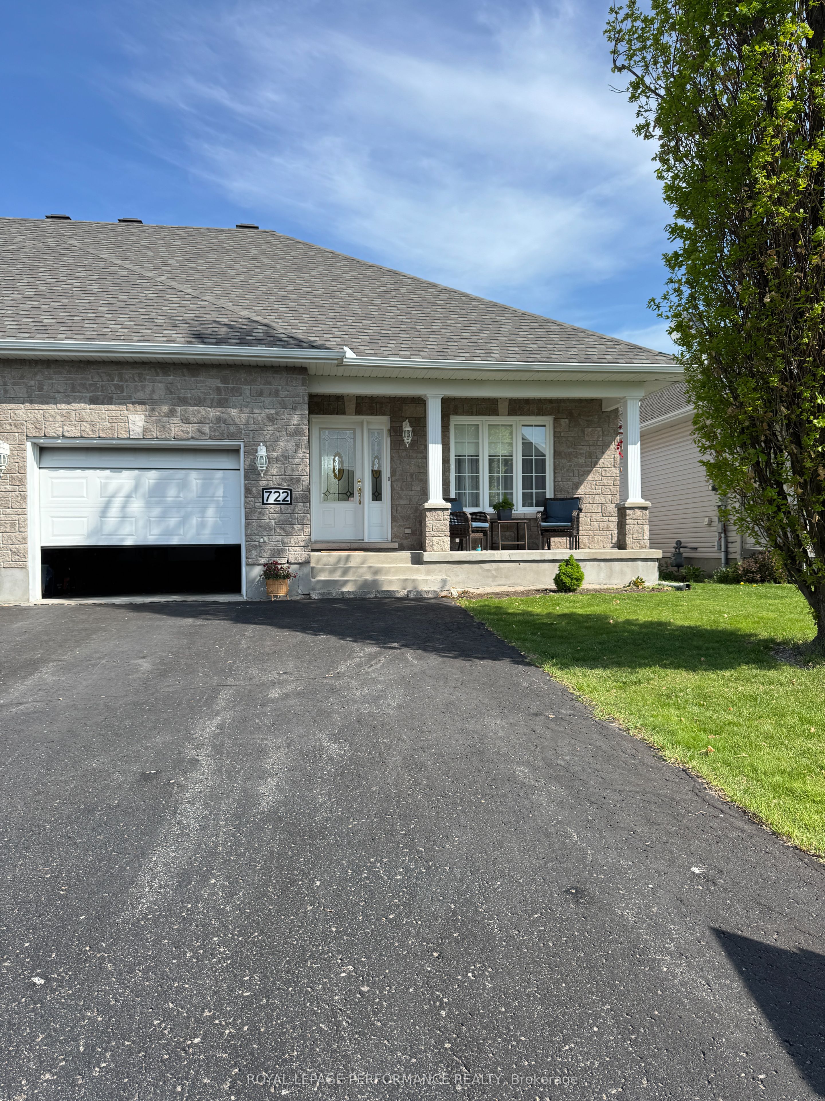 722 Des Chenes St Property Photo