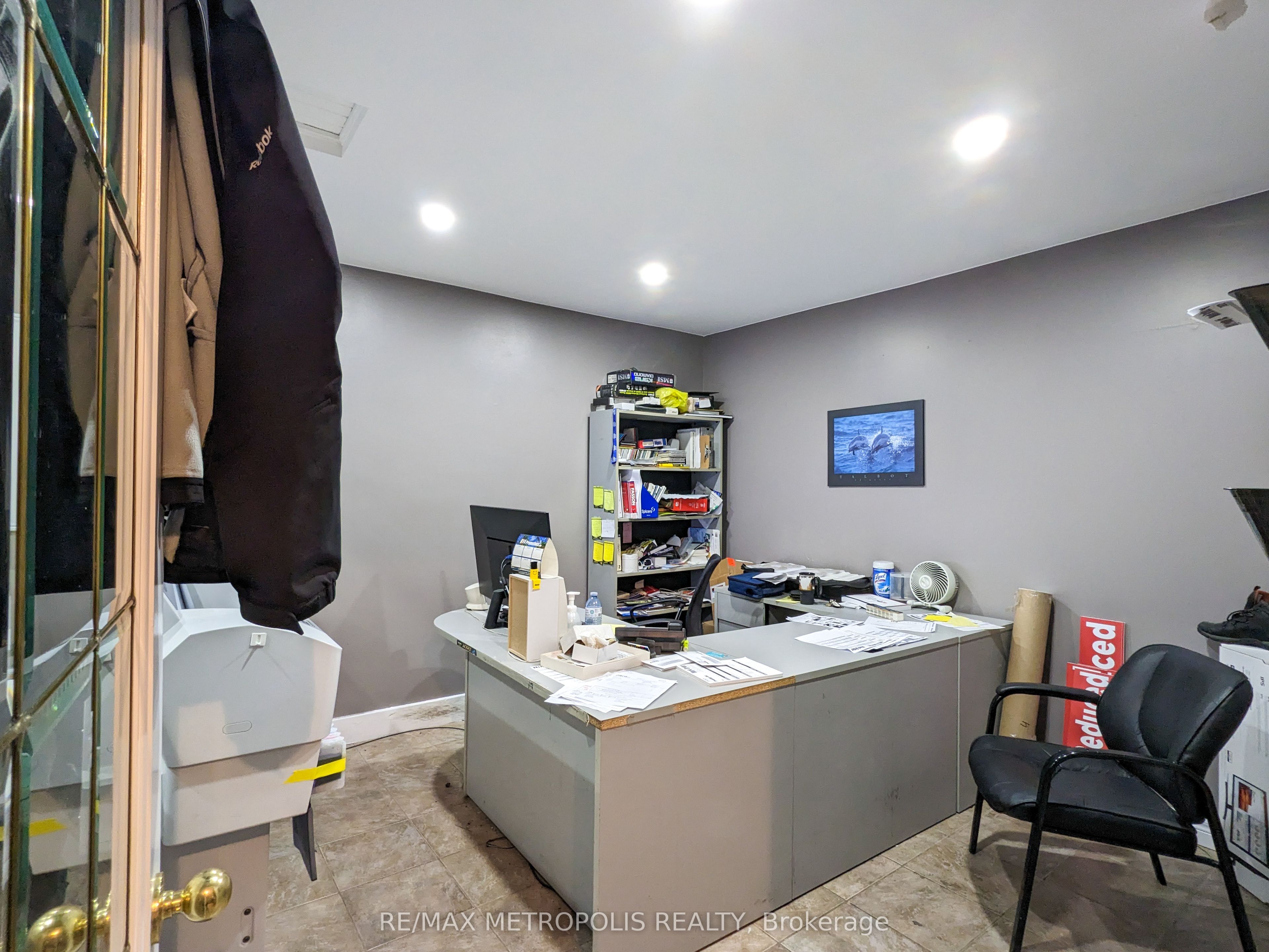 533-537 Christina Street N Property Photo 8
