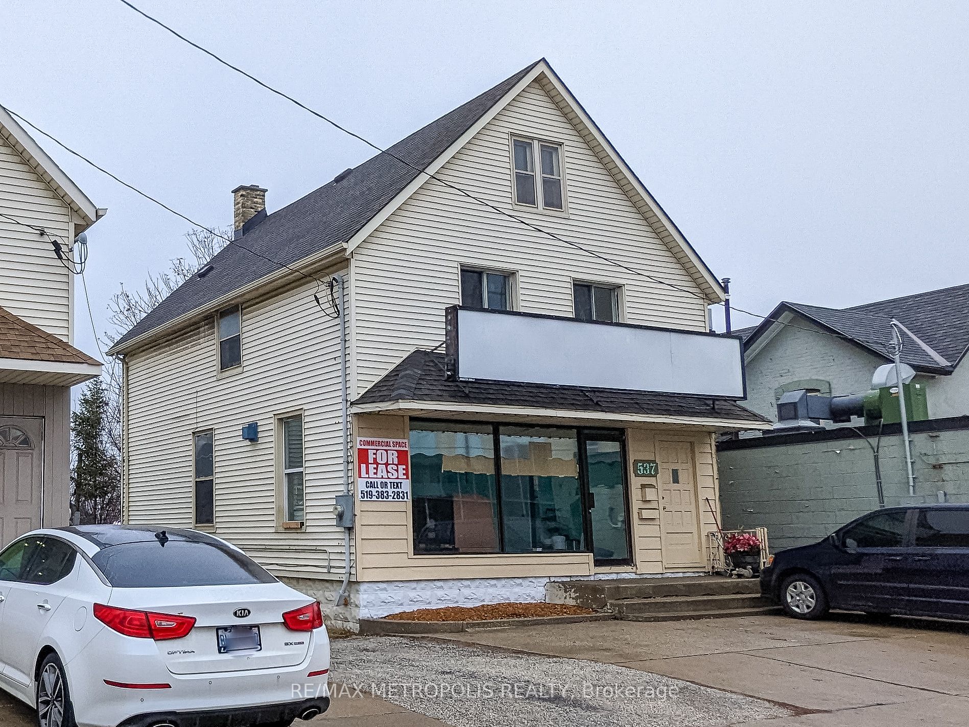 533-537 Christina Street N Property Photo 17