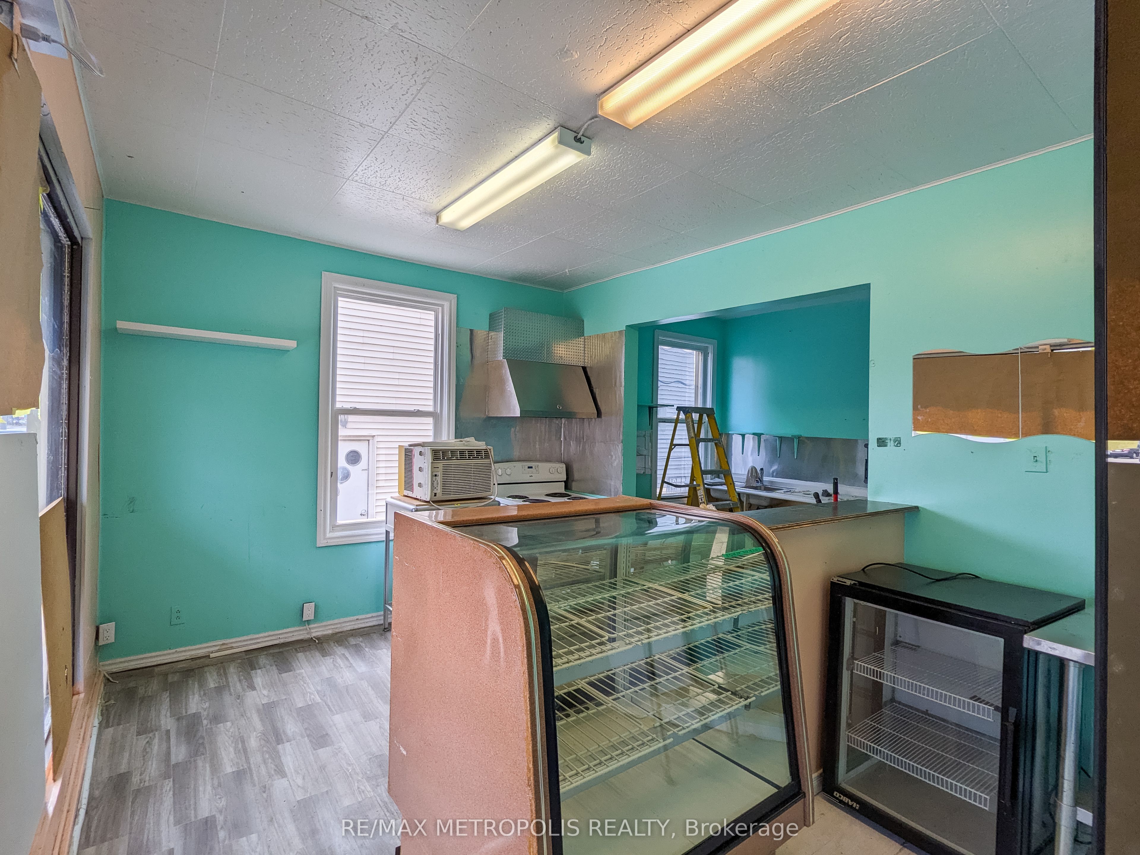533-537 Christina Street N Property Photo 27