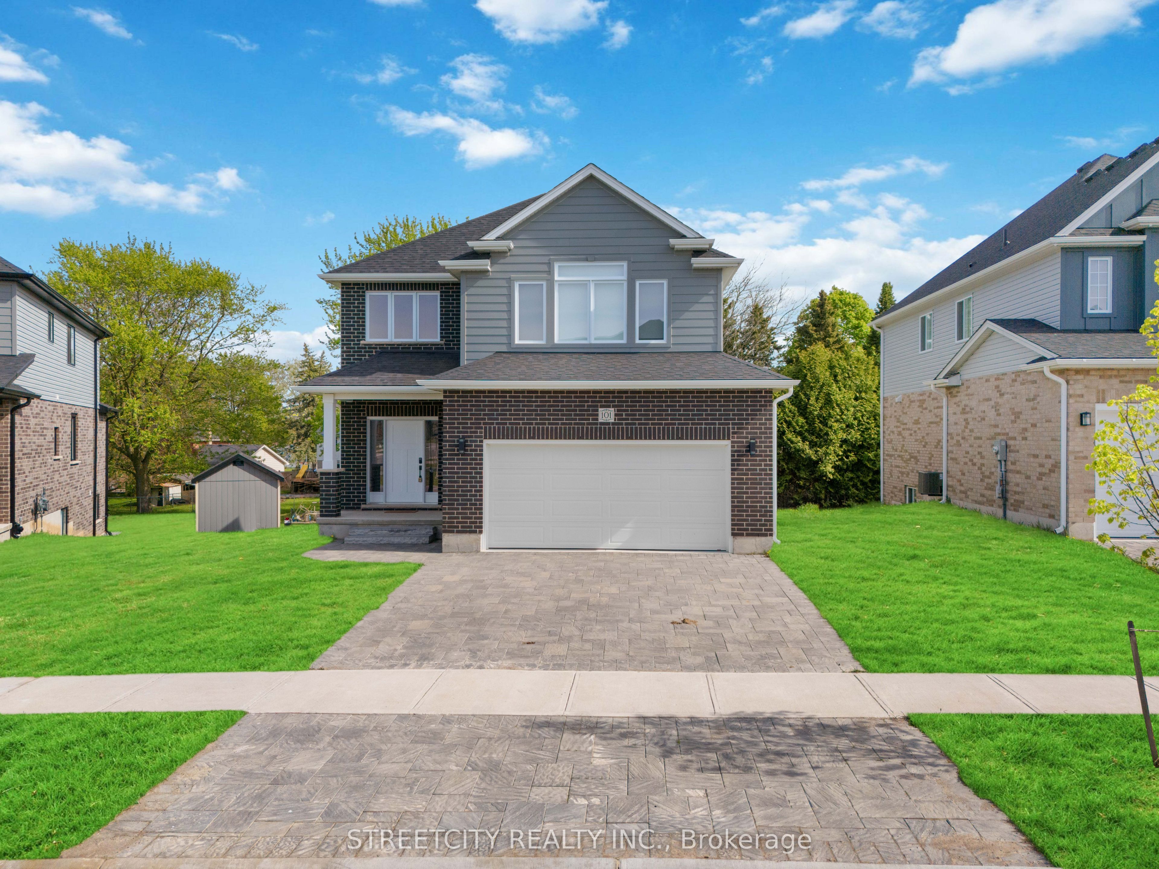 103 Bocelli Cres Property Photo