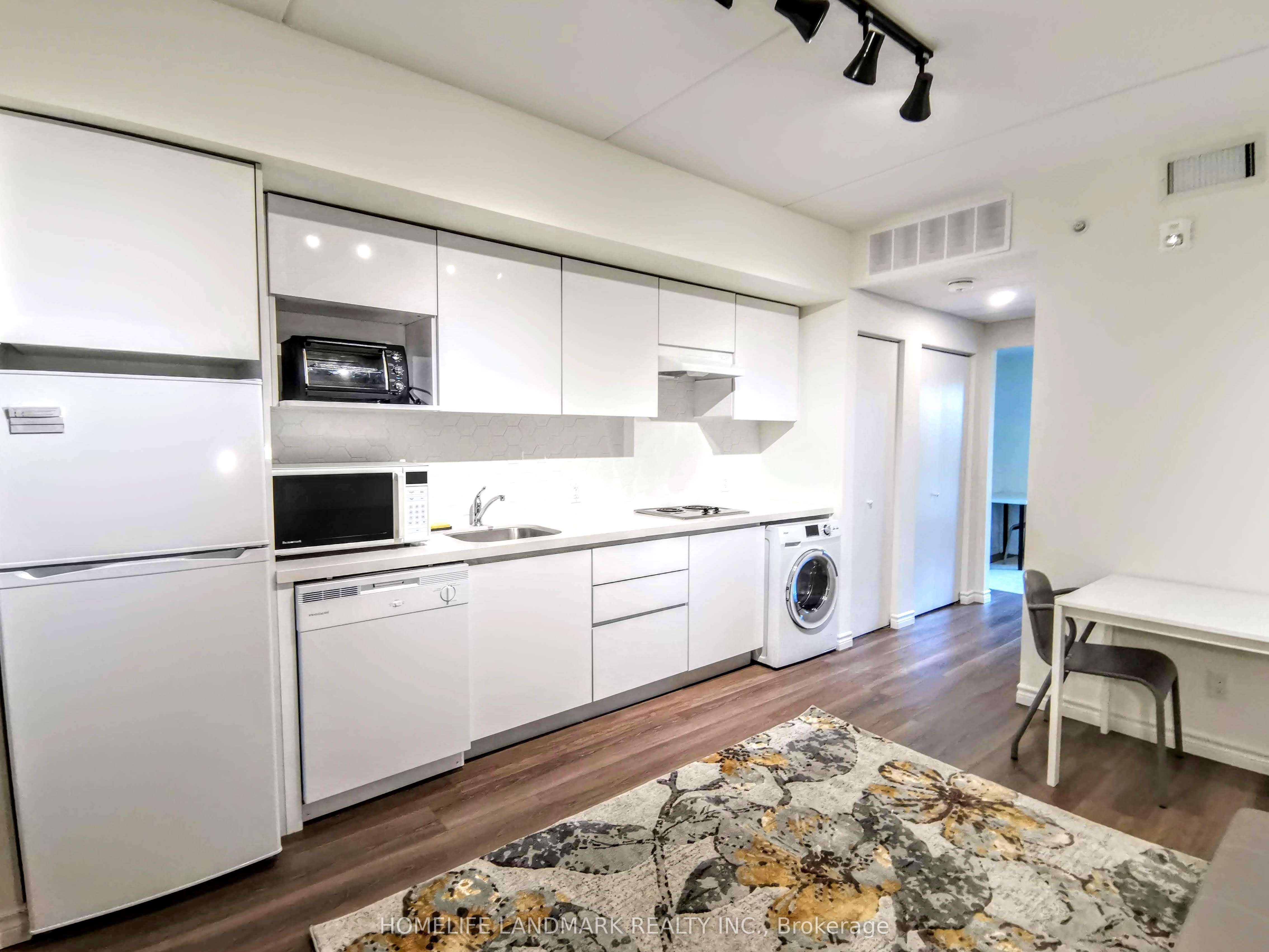#202 - 268 Lester Street Property Photo 1