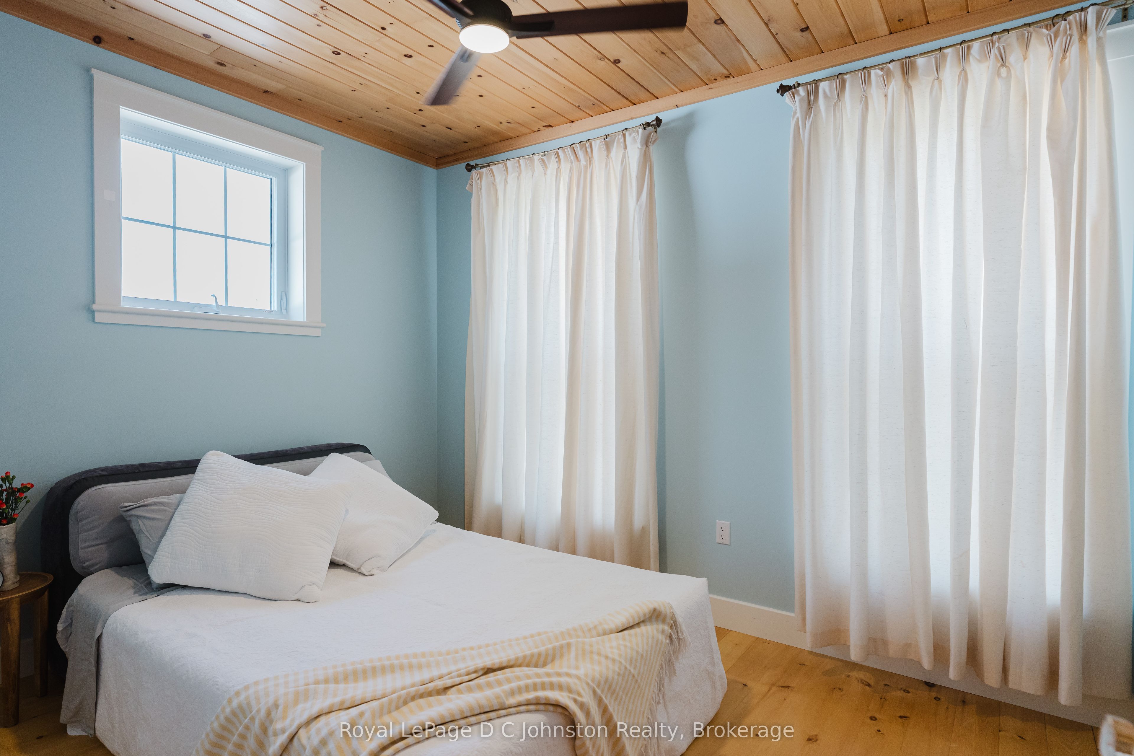 66 Grosvenor St Street N Property Photo 16
