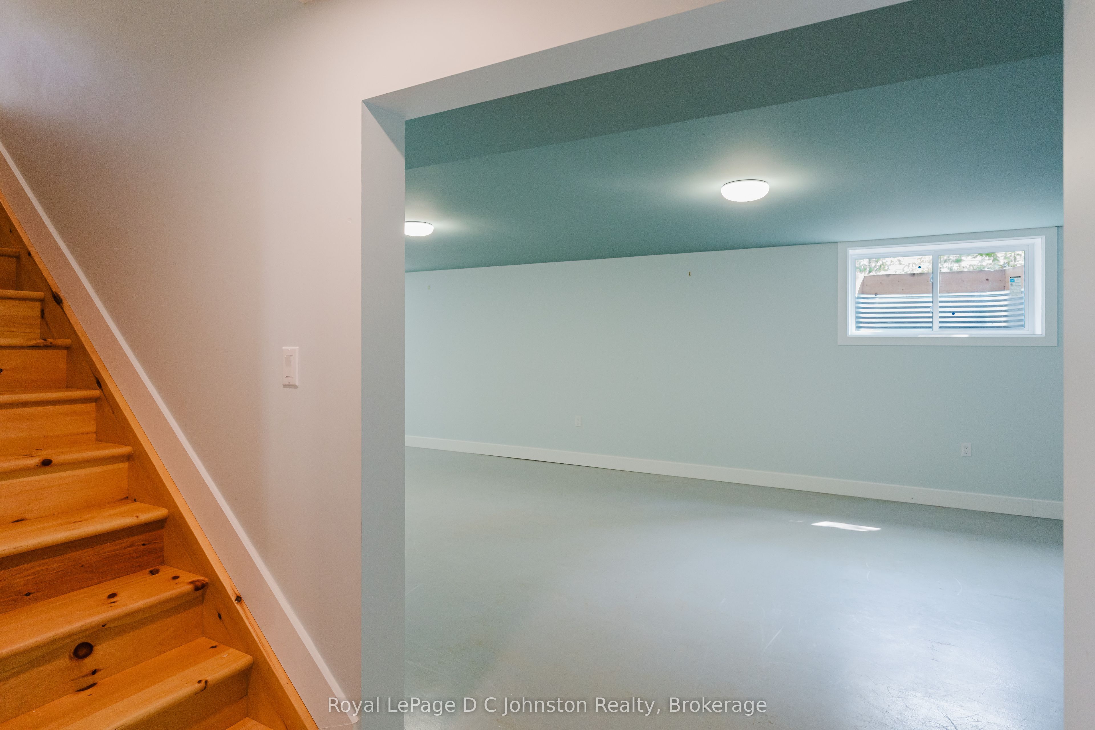 66 Grosvenor St Street N Property Photo 26