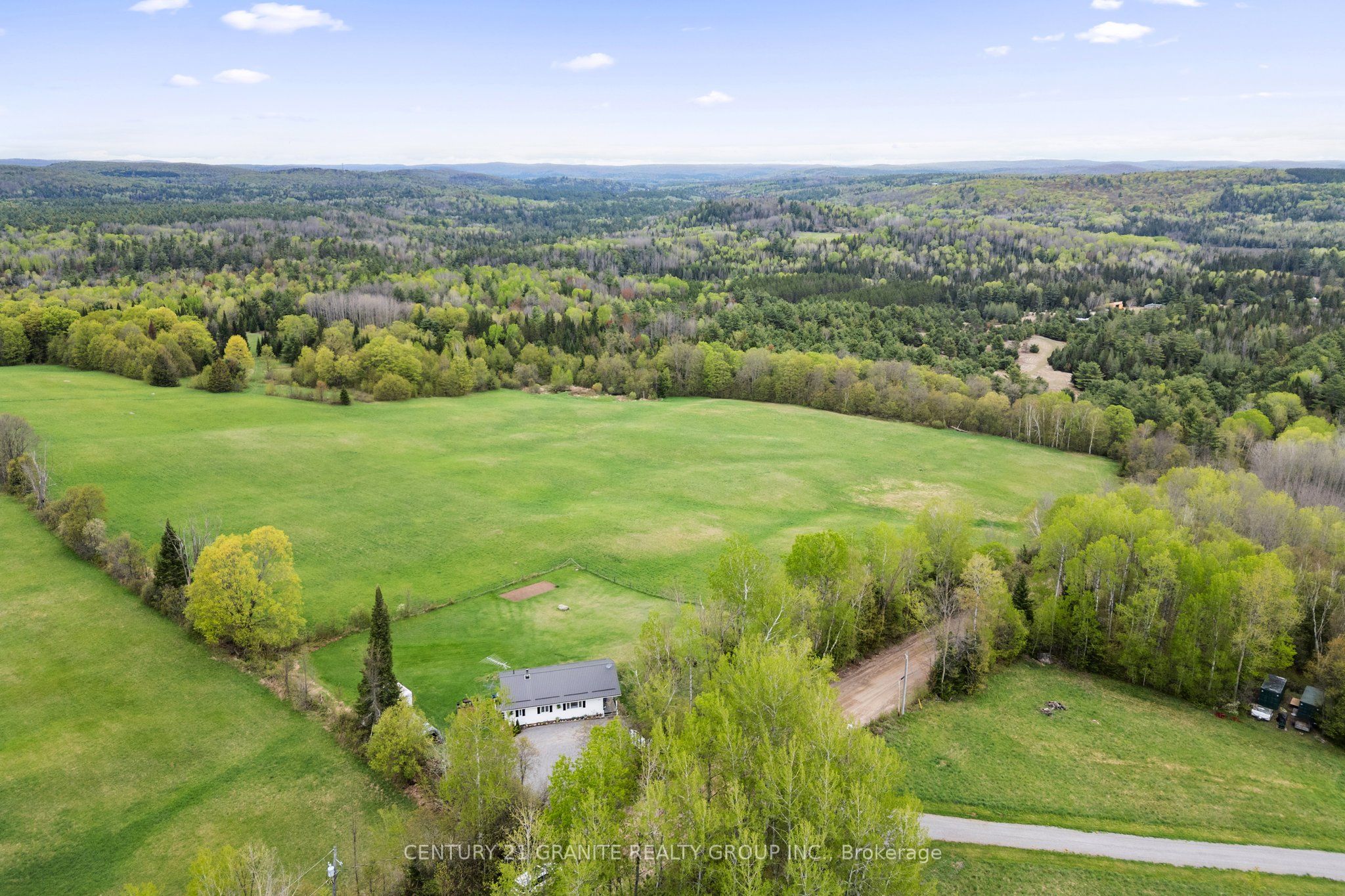 577 Hillsview Road Property Photo