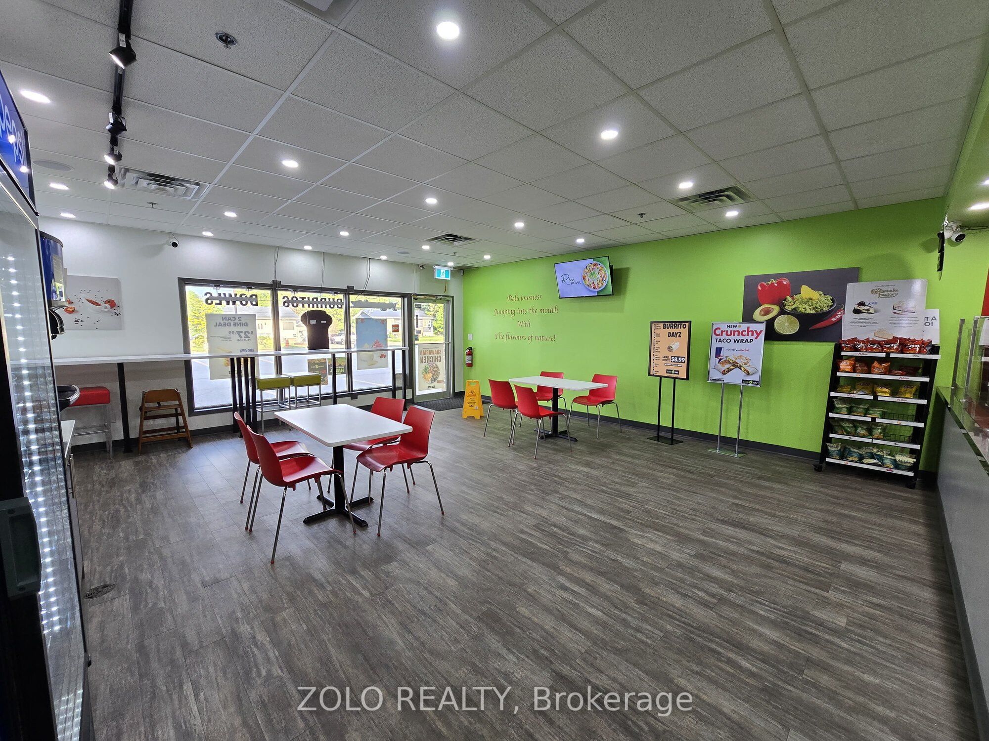 4520 Ontario St Property Photo 8