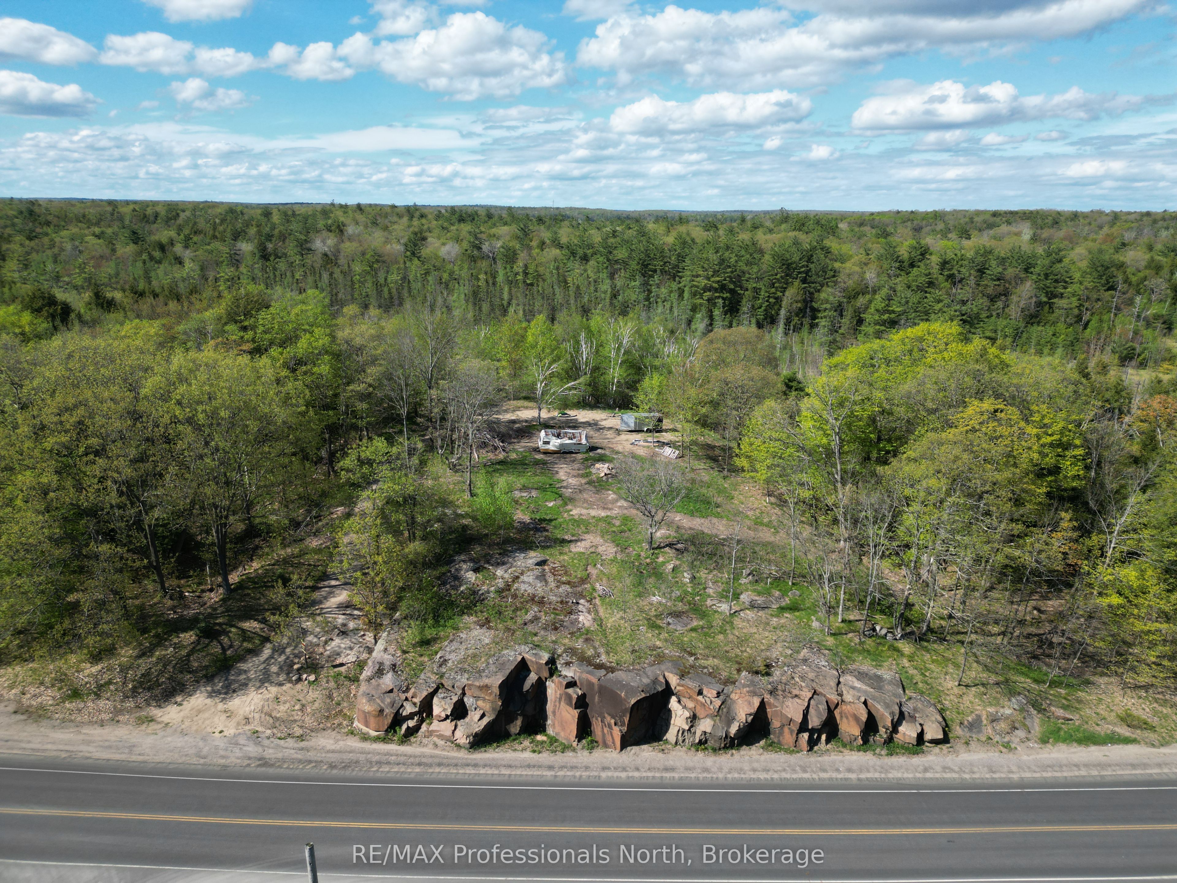 2070 Muskoka 118 Road Property Photo 3