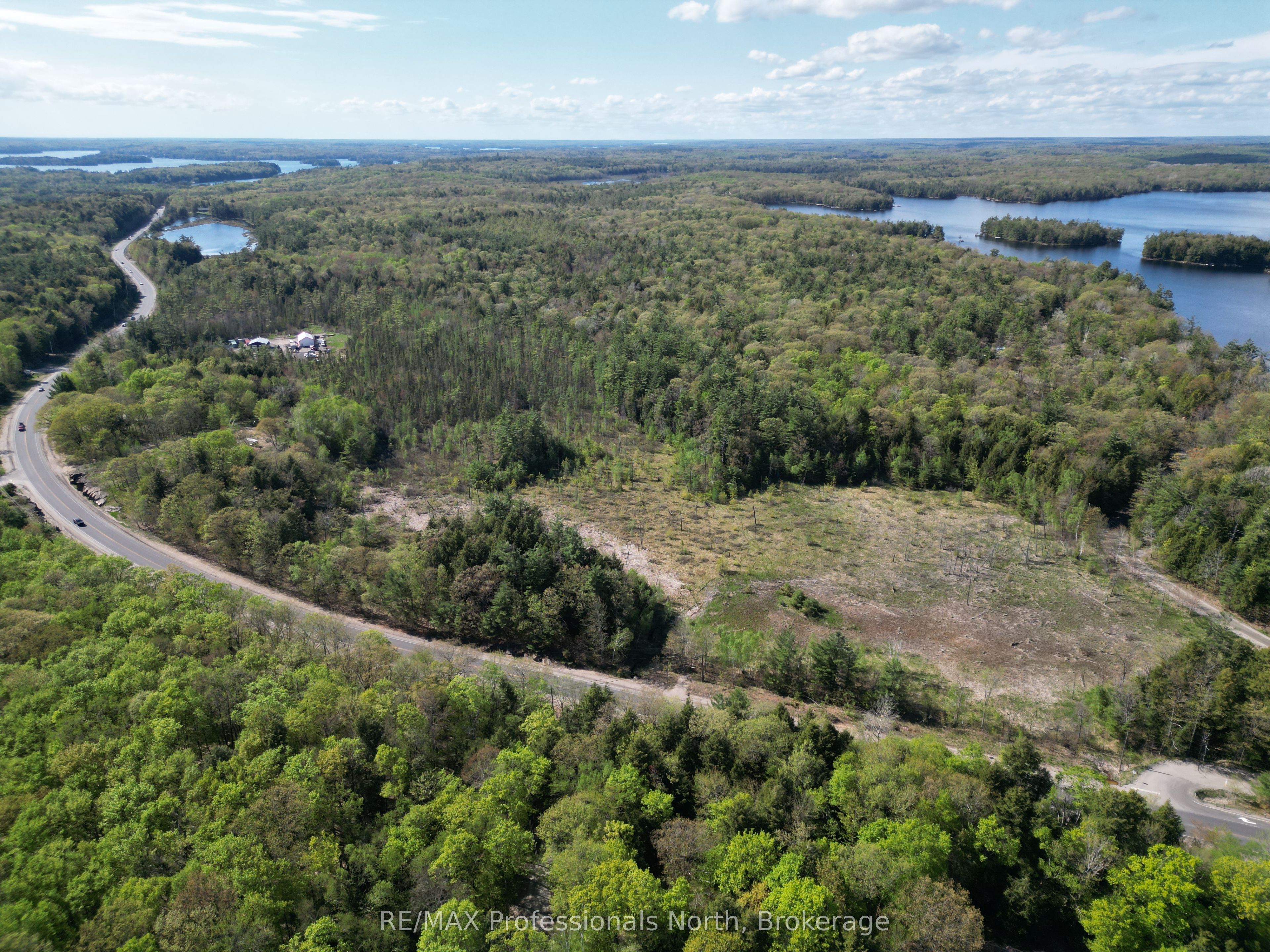 2070 Muskoka 118 Road Property Photo 11
