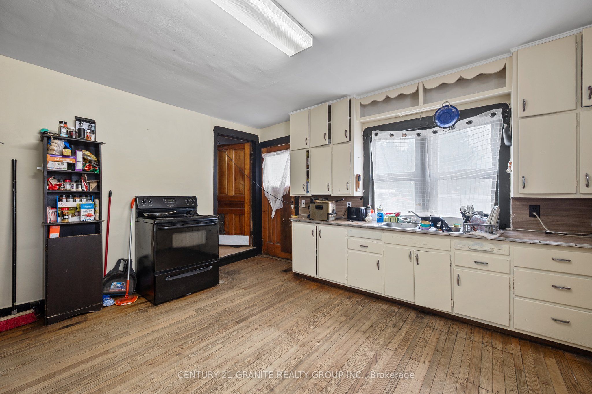 183 Hastings Street Property Photo 40