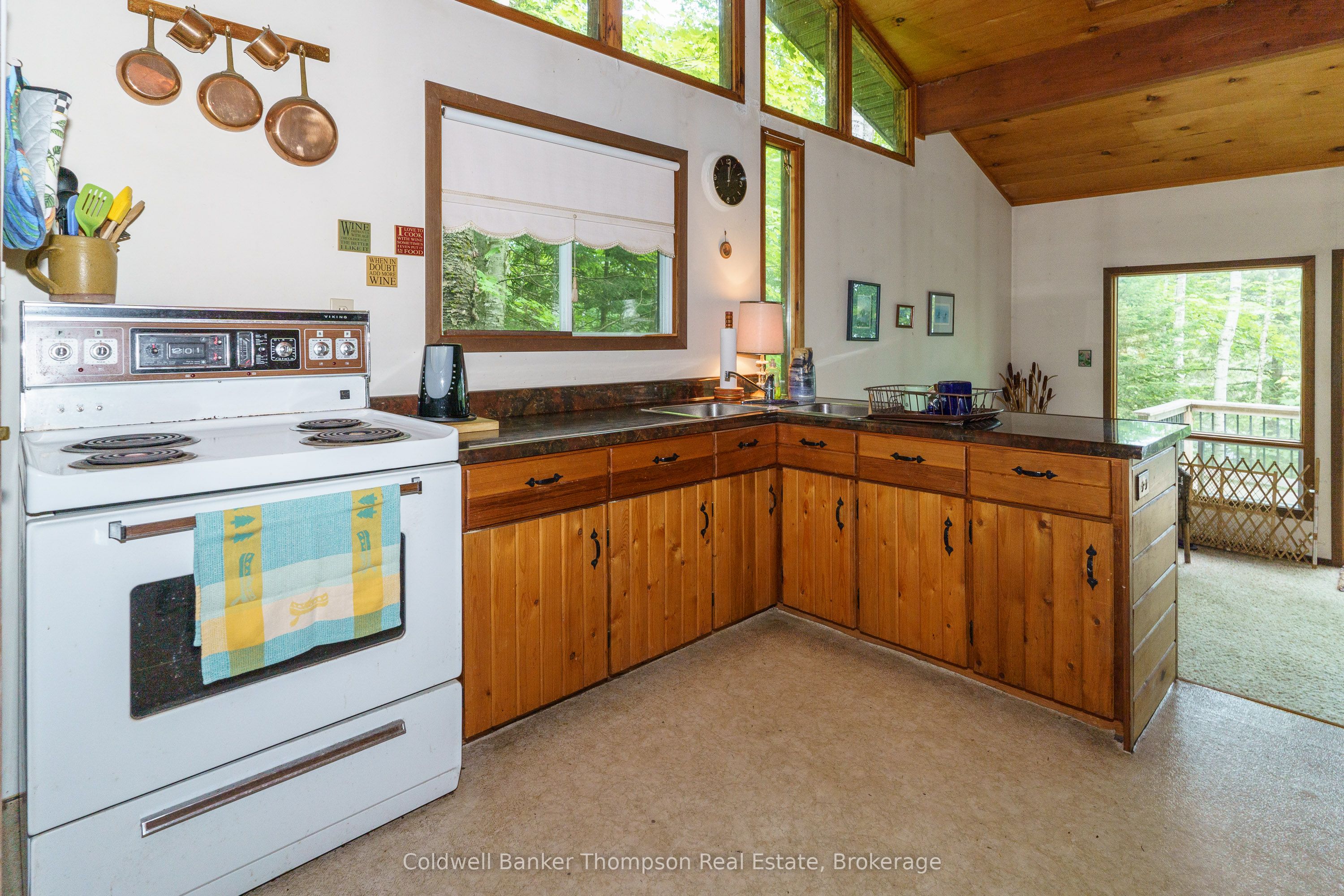 594 Hazard Hill Road Property Photo 16