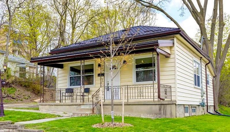 130 Clarence Street Property Photo 1