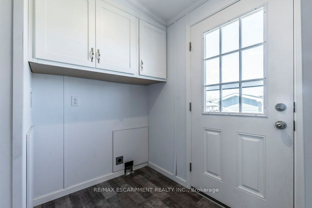 9 Hickory Hollow Property Photo 14